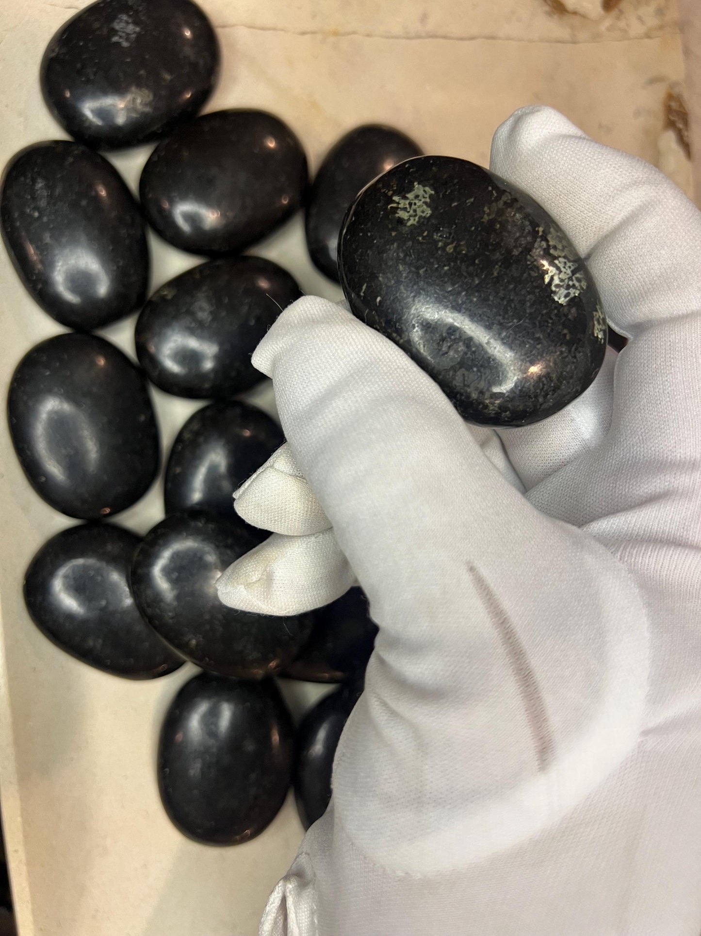 Nuummite - Coppernite Palm Stone Crystals Untreated Anxiety Home Decor Wholesale minerals School Christmas Xmas Home Decor Pocket Birthday