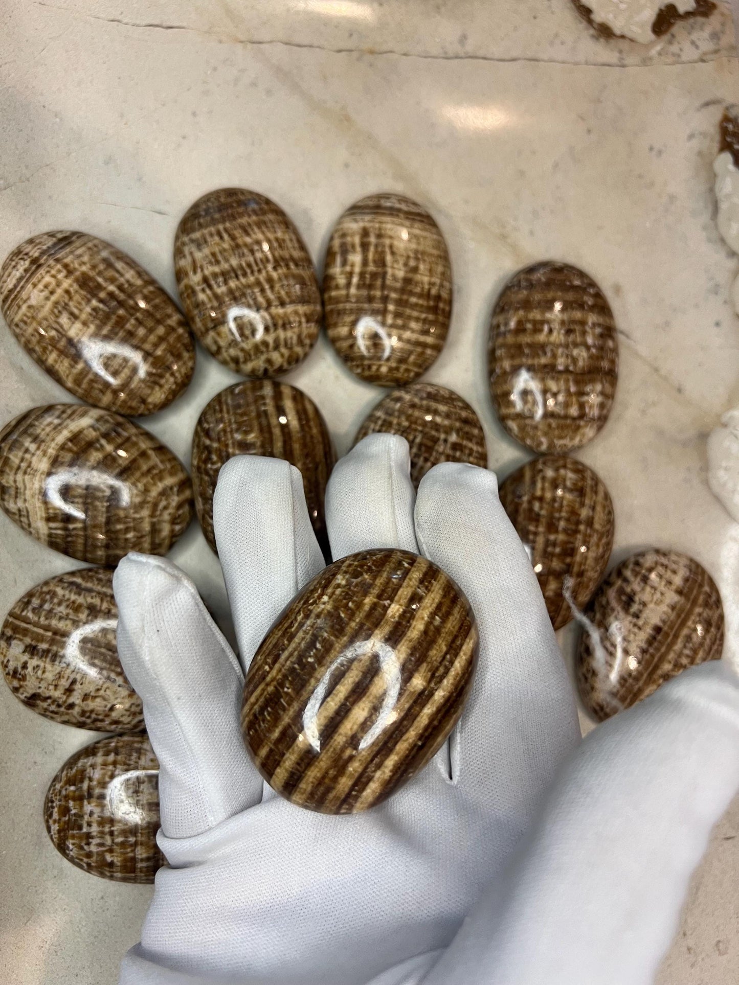 Indian Brown Arragonite Palm Stone Smooth Polished Crystal for Distraction Christmas Xmas Gift Home Meditation Birthday Anxiety Worry