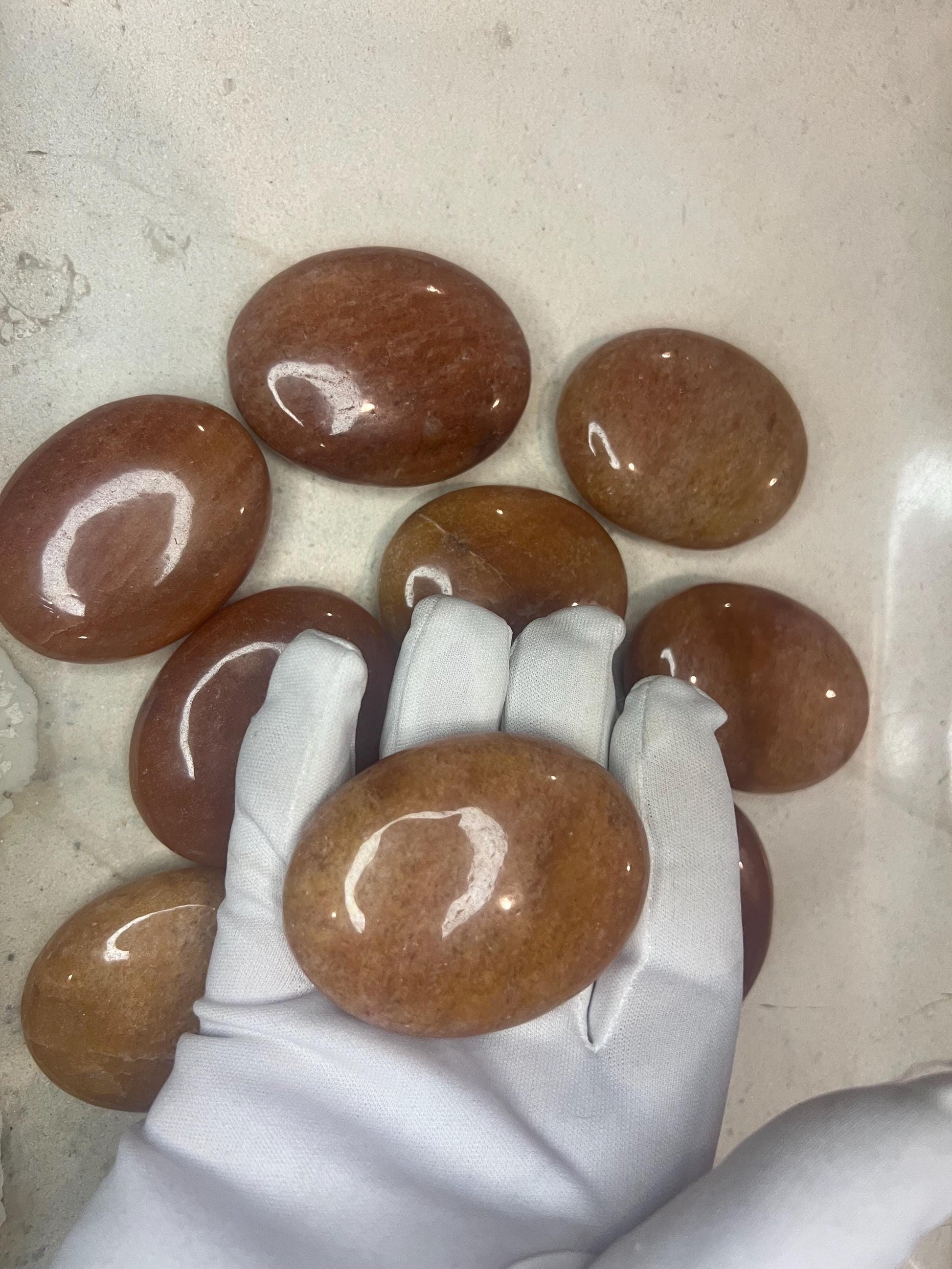 Indian Red Aventurine Natural Palm Stone Smooth Polished Carved Crystal for Worry Anxiety Distraction Meditation Christmas Xmas Gift