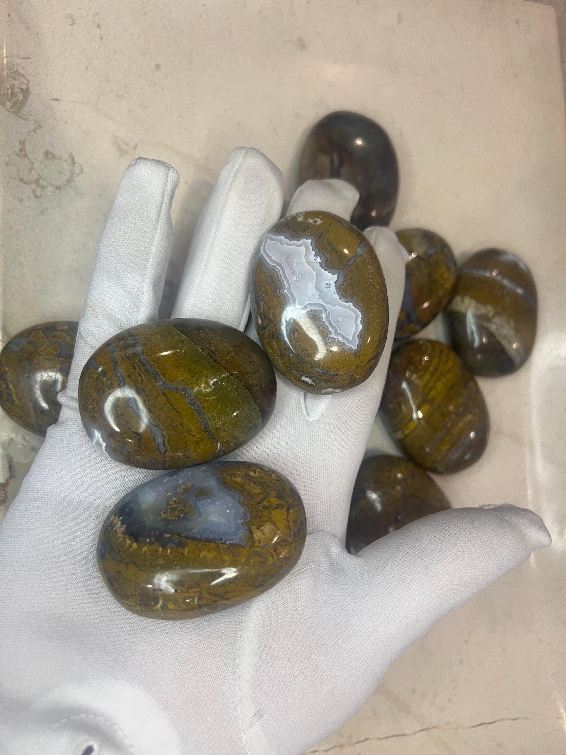 Indian Moss Agate Natural Palm Stone Smooth Polished Carved Crystal for Distraction Home Decor Xmas Decor Birthday Christmas Birthday Gift