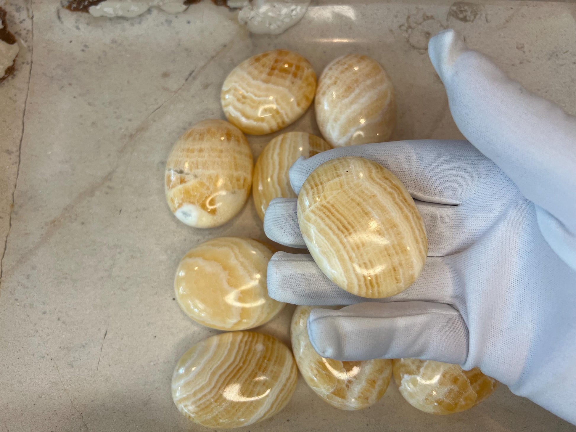 Honey Calcite Palm Stones Natural Free Form Stone Smooth Polished Carved Crystal for Distraction Worry Anxiety birthday Home Decor