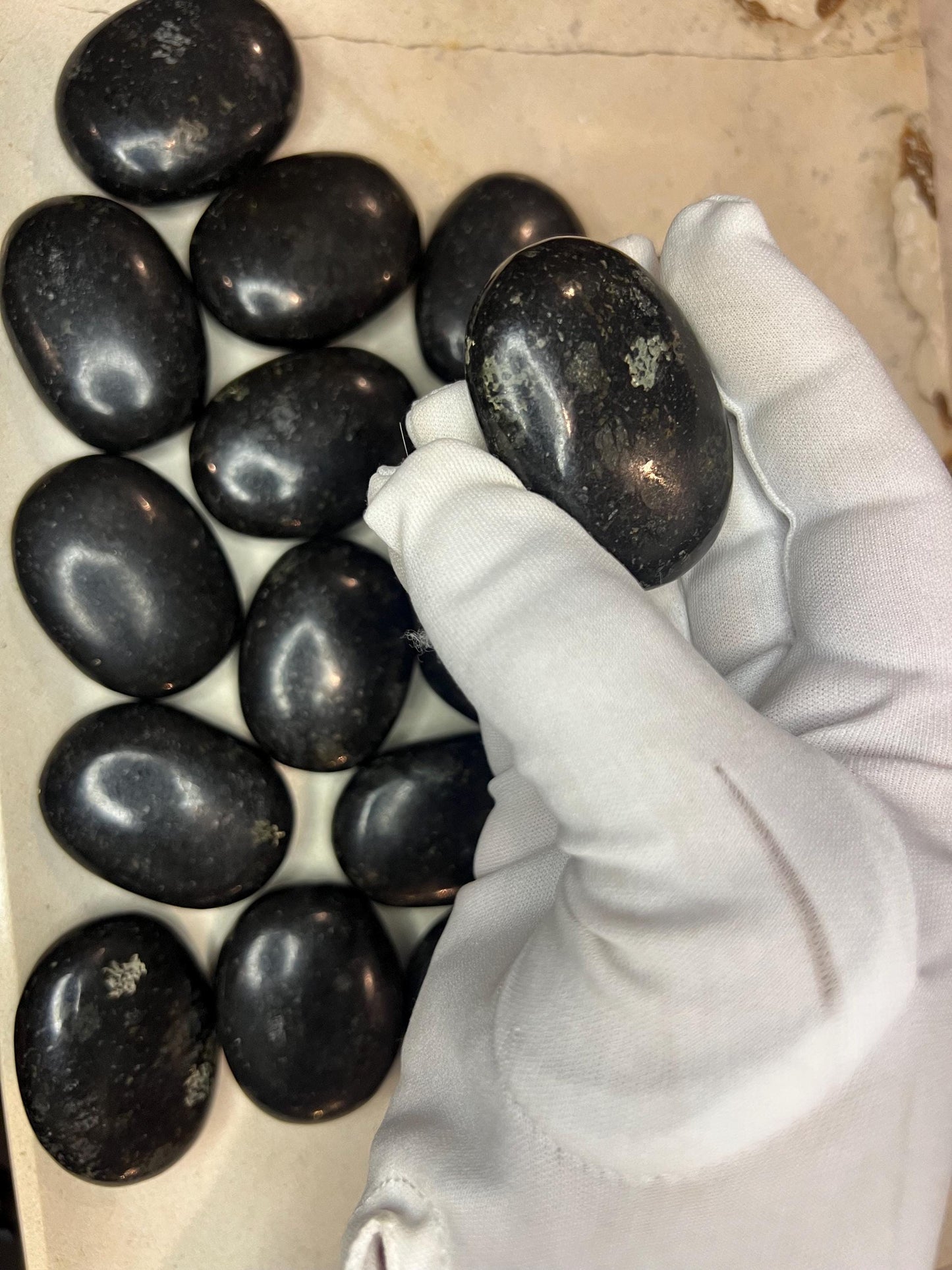 Nuummite - Coppernite Palm Stone Crystals Untreated Anxiety Home Decor Wholesale minerals School Christmas Xmas Home Decor Pocket Birthday