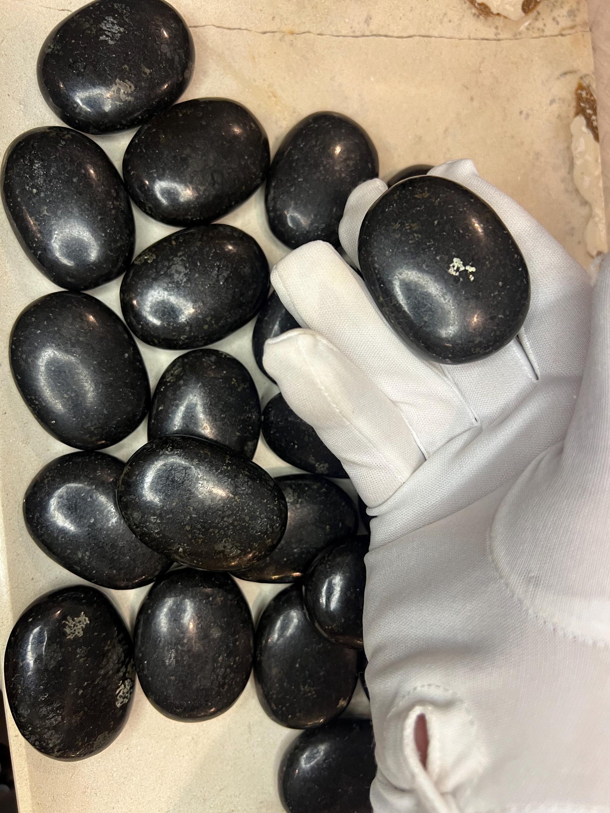 Nuummite - Coppernite Palm Stone Crystals Untreated Anxiety Home Decor Wholesale minerals School Christmas Xmas Home Decor Pocket Birthday