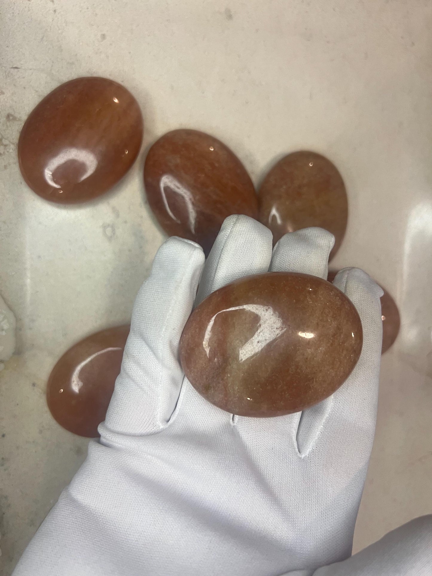 Indian Red Aventurine Natural Palm Stone Smooth Polished Carved Crystal for Worry Anxiety Distraction Meditation Christmas Xmas Gift