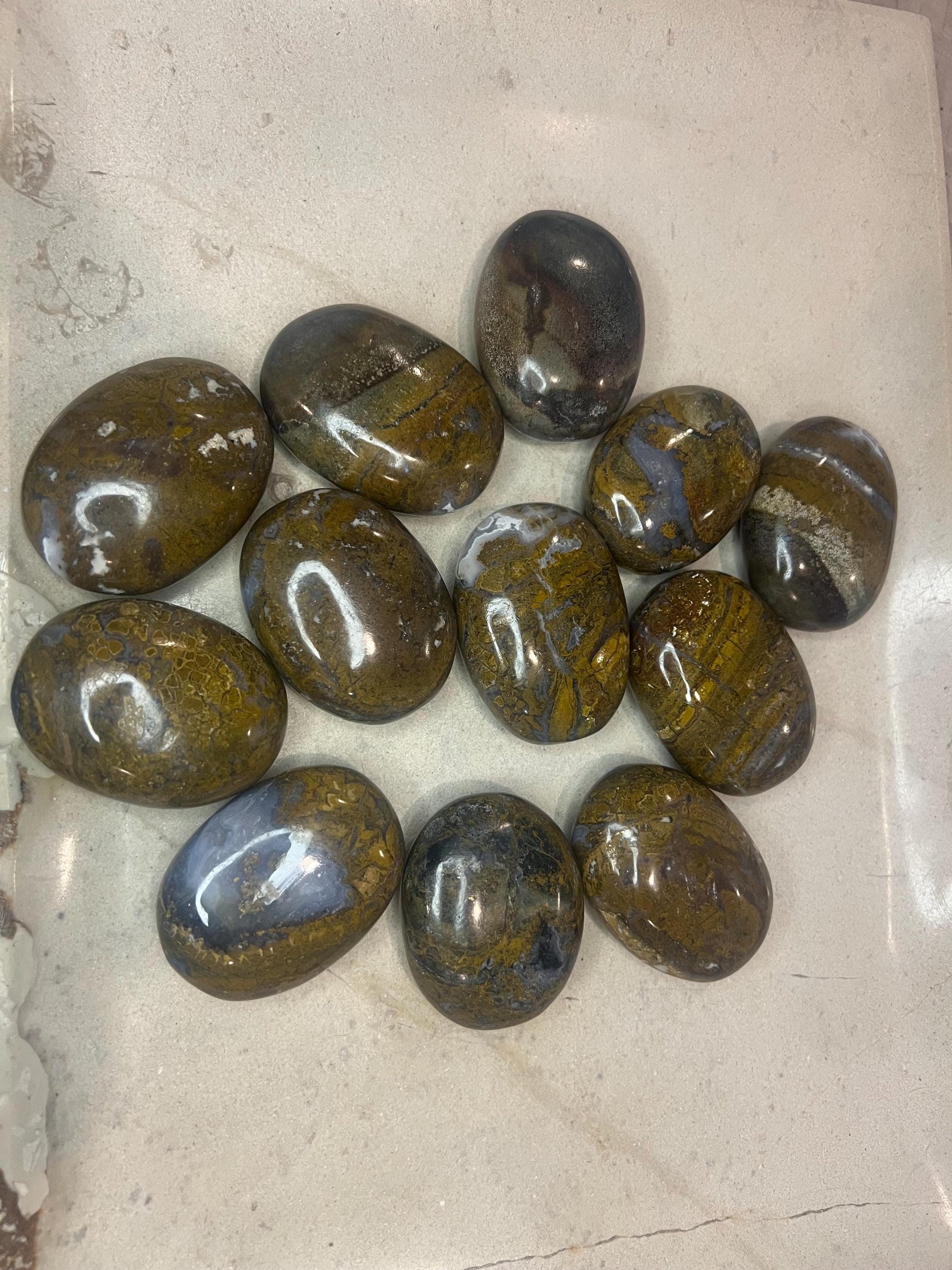 Indian Moss Agate Natural Palm Stone Smooth Polished Carved Crystal for Distraction Home Decor Xmas Decor Birthday Christmas Birthday Gift