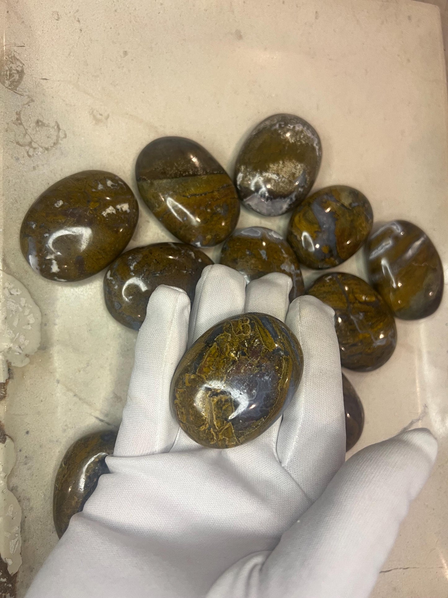 Indian Moss Agate Natural Palm Stone Smooth Polished Carved Crystal for Distraction Home Decor Xmas Decor Birthday Christmas Birthday Gift