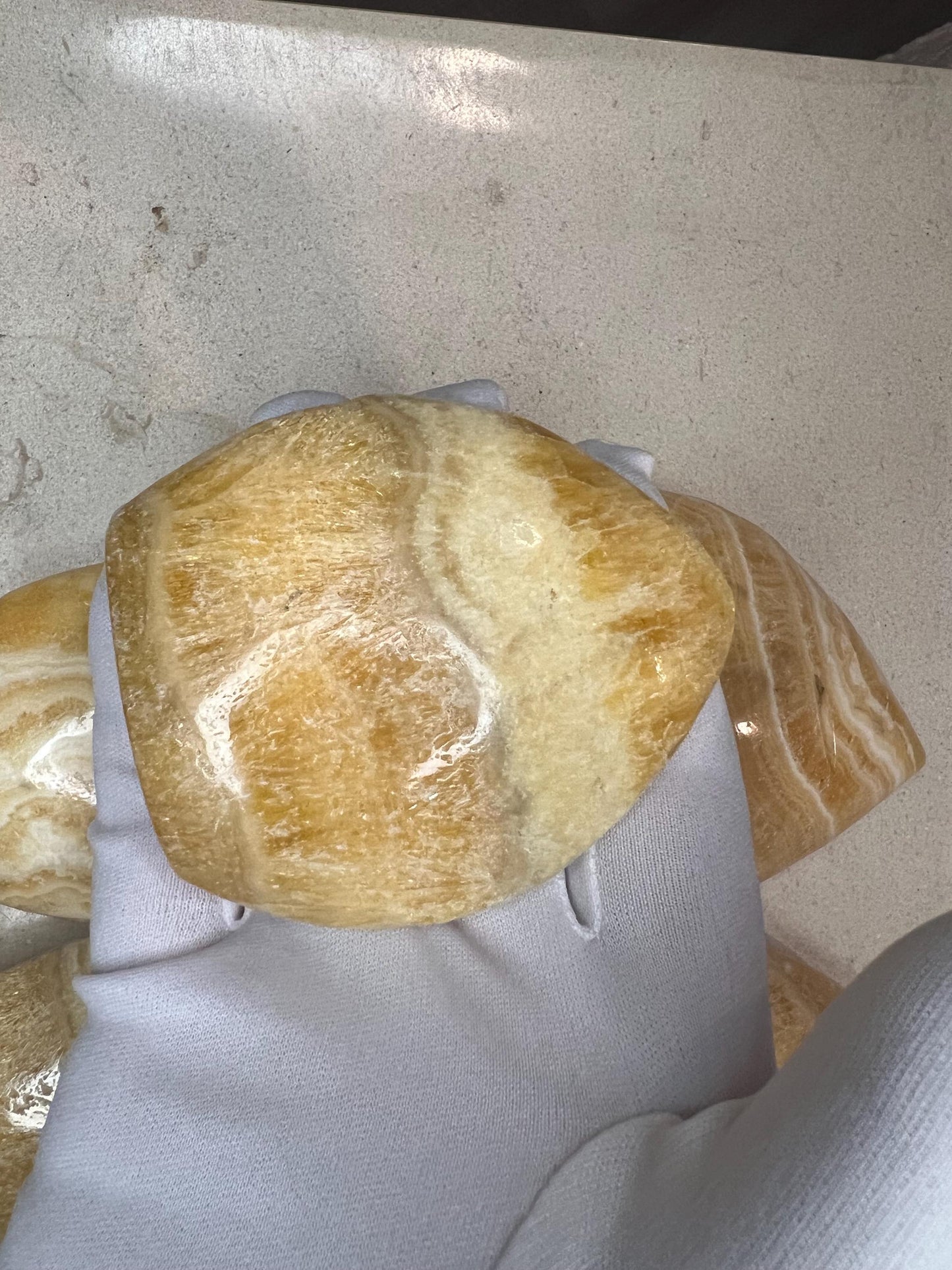Honey Calcite Carved Points Natural Free Form Stone Smooth Polished Carved Crystal for Distraction Worry Anxiety birthday Home Decor