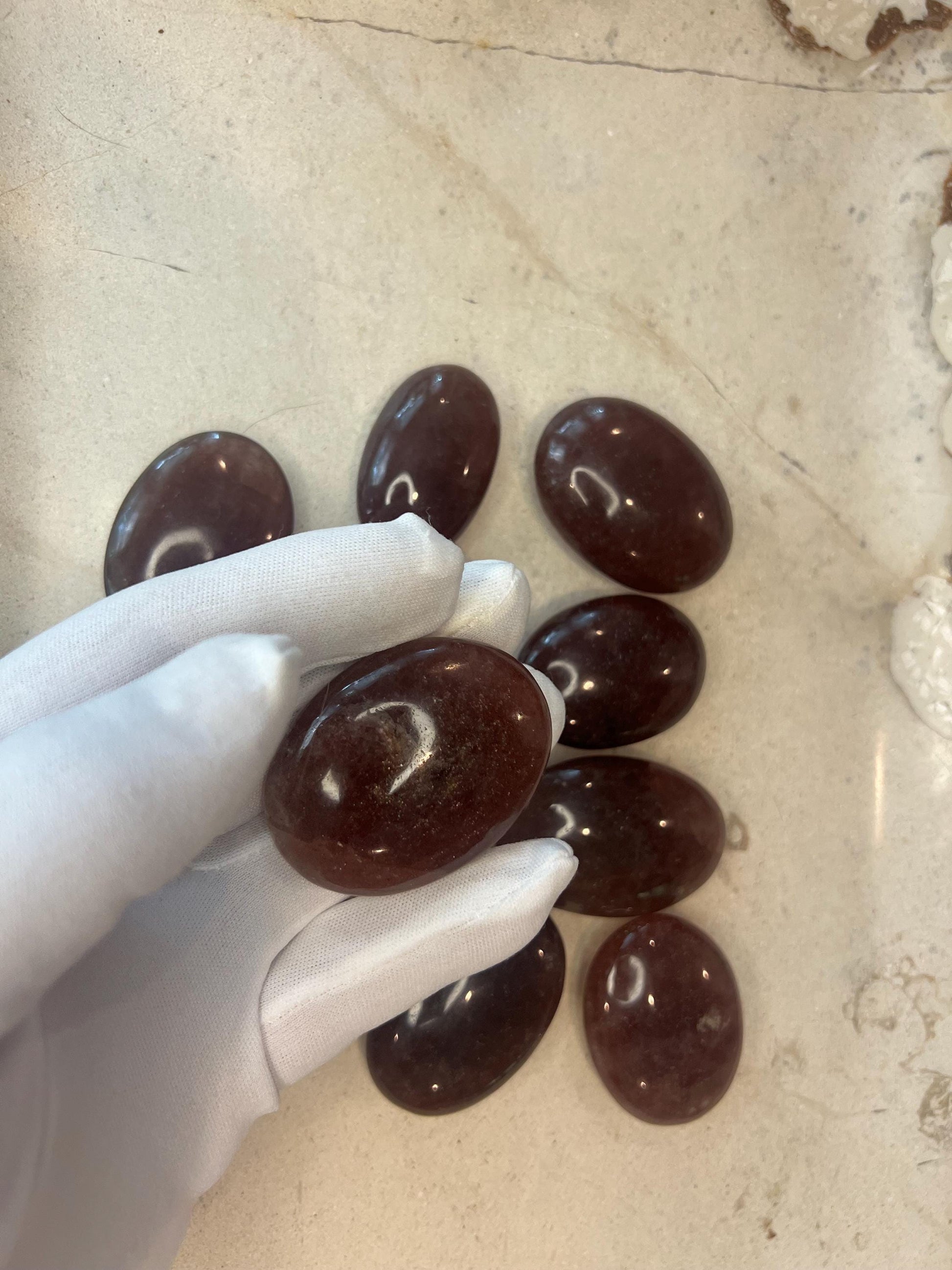 Madagascar Strawberry Quartz Palm Stones Natural Free Form Stone Smooth Polished Carved Crystal for Distraction Worry Anxiety Home Decor