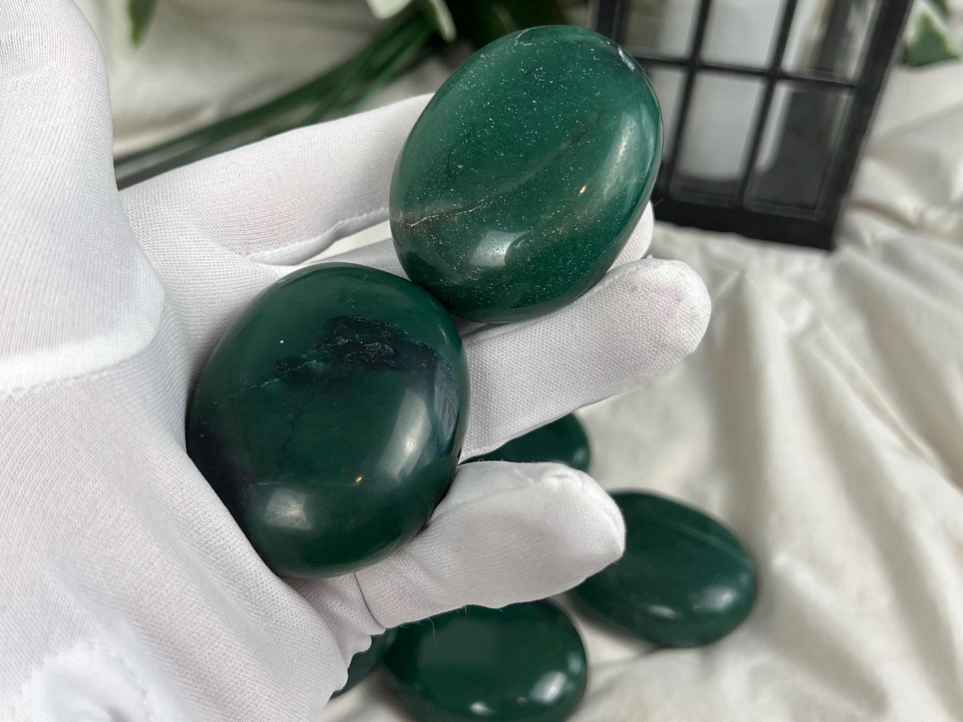Emerald Green Jade Natural Palm Stone Smooth Polished Carved Crystal for Distraction Anxiety Christmas Holiday Decor Xmas Birthday Gift