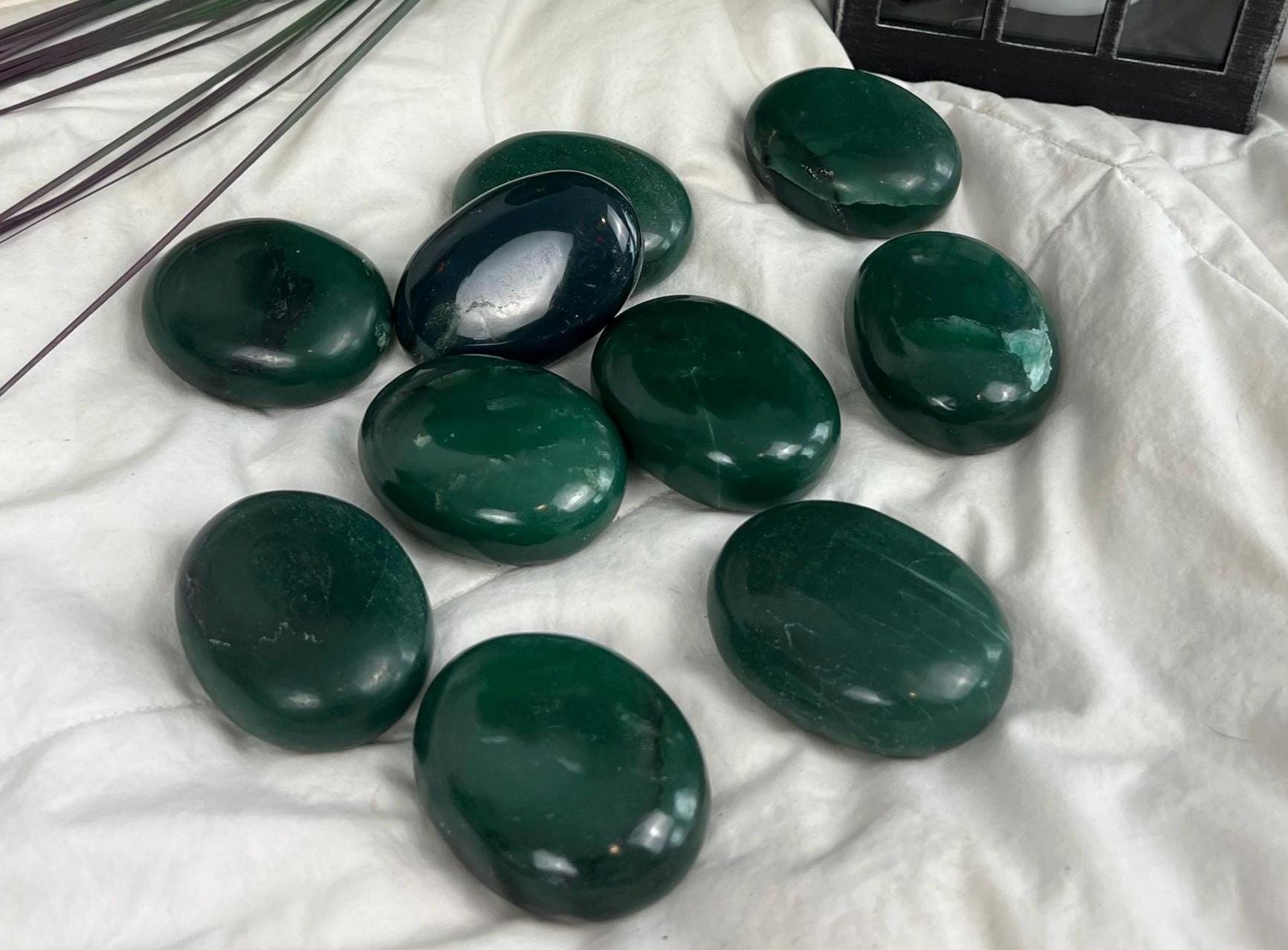 Emerald Green Jade Natural Palm Stone Smooth Polished Carved Crystal for Distraction Anxiety Christmas Holiday Decor Xmas Birthday Gift