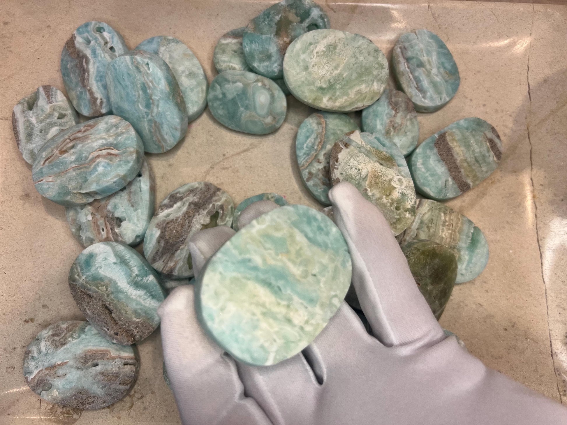 Rare Congo Hemimorphite Natural Palm Stone Smooth Polished Carved Crystal Distraction Home Decor Worry Stress Relief Anxiety Christmas