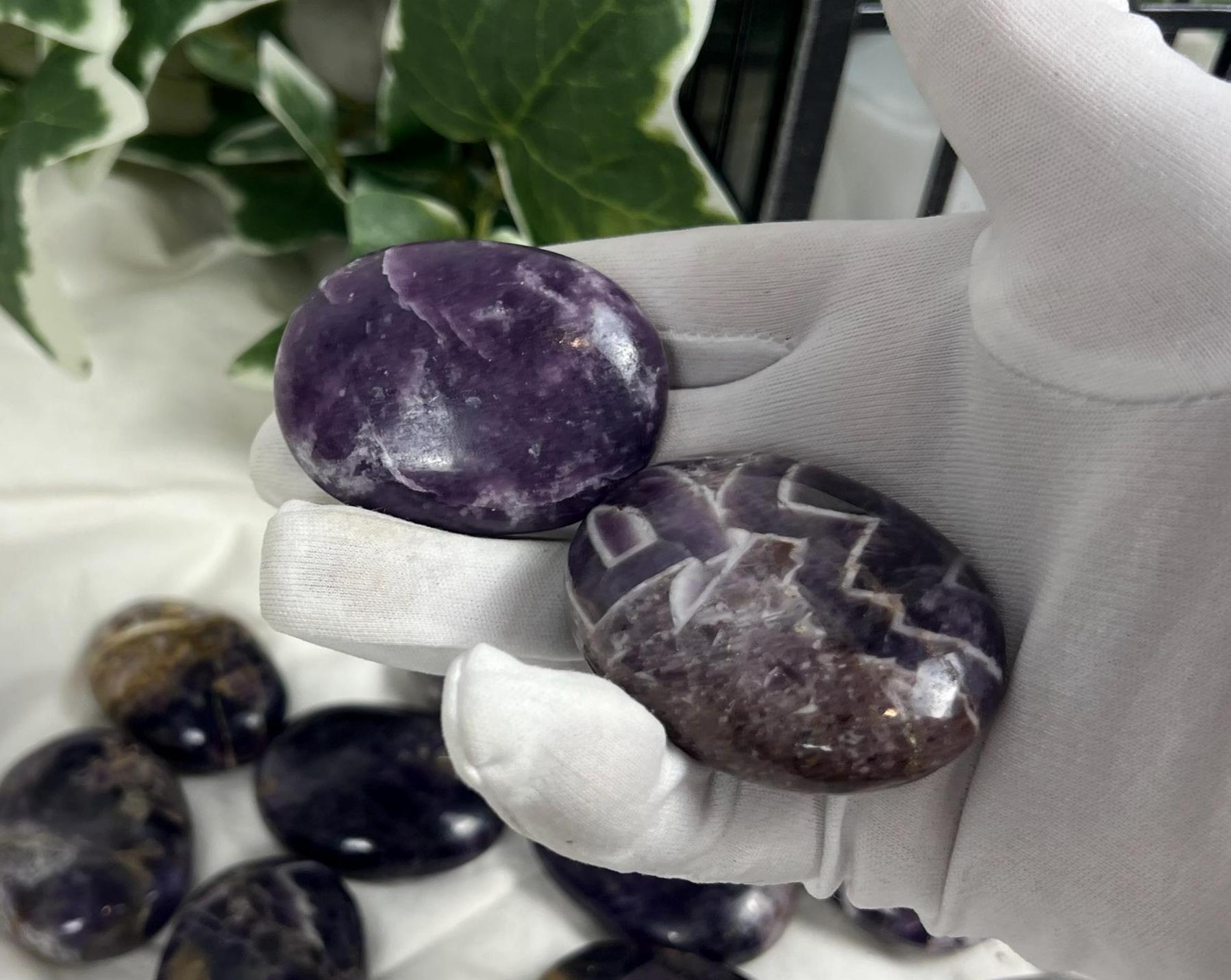 Brazilian Chevron Amethyst Natural Palm Stone Smooth Polished Carved Crystal for Distraction from Anxiety Worry Home Decor Christmas