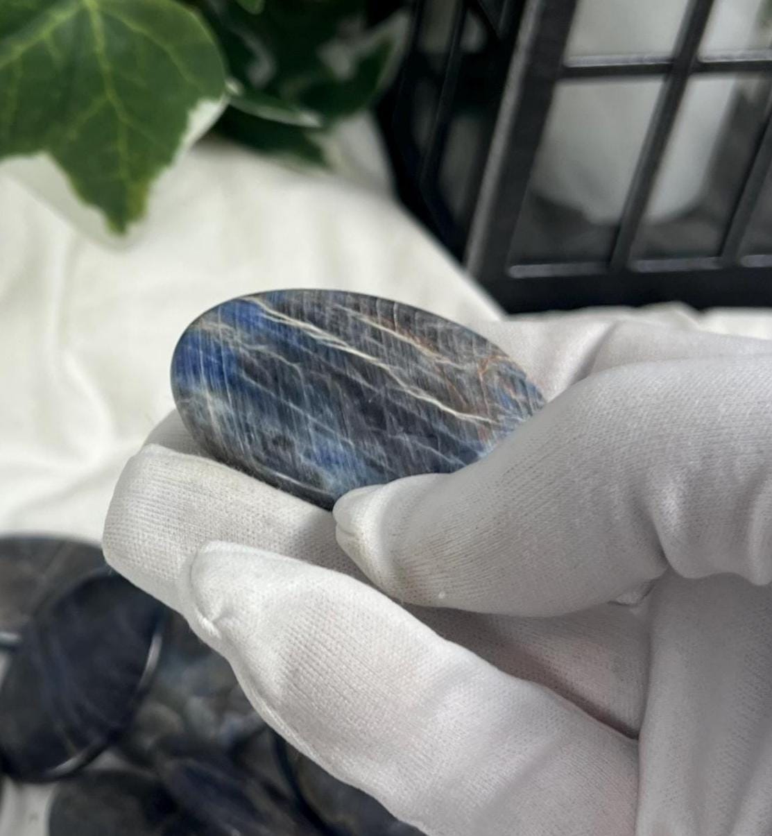 Blue Hard Corundum Sapphire Natural Palm Stone Smooth Polished Carved Crystal Distraction Home Decor Worry Stress Relief Anxiety Gift Xmas