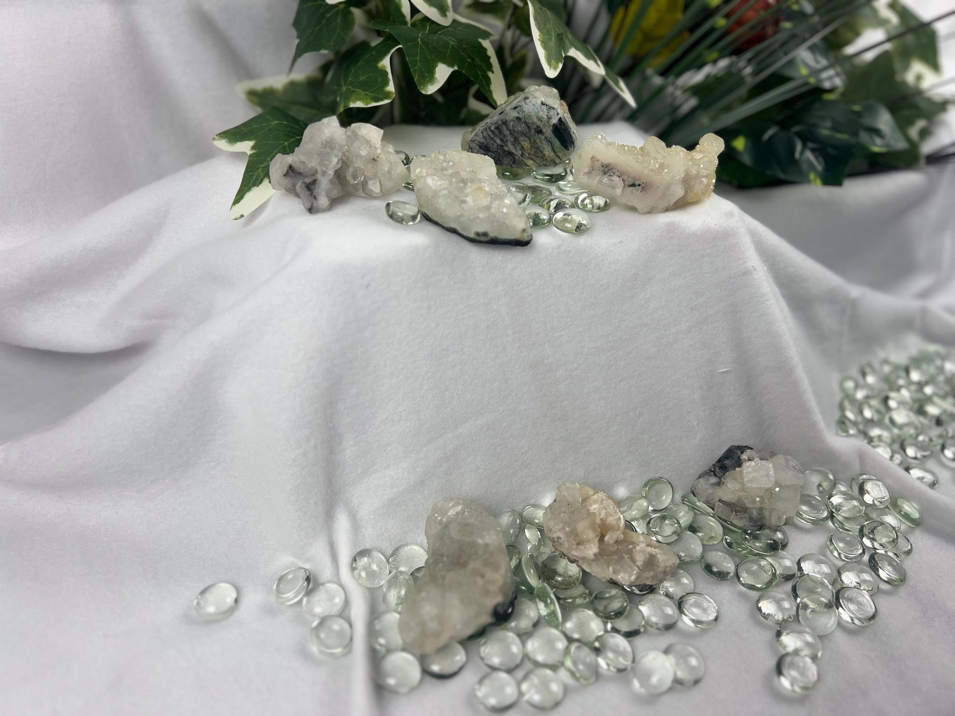 Apophyllite Cluster Healing Crystal Natural Cluster Crystal Anxiety Worry Geode Meditation Chakra Point Stress Relief Home Decor Christmas