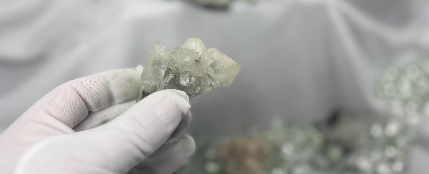 Apophyllite Cluster Healing Crystal Natural Cluster Crystal Anxiety Worry Geode Meditation Chakra Point Stress Relief Home Decor Christmas