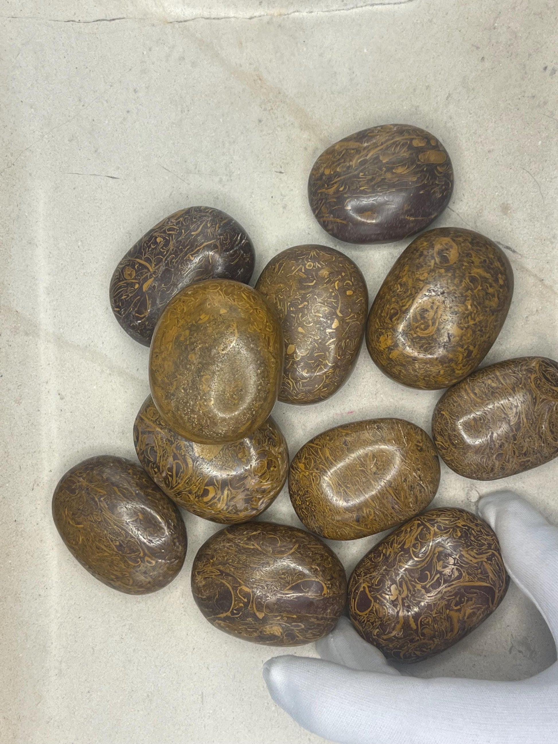 Egyptian Jasper Mariyam Palm Stone Smooth Polished Carved Crystal for Christmas Decor Gift Home Decor Worry Anxiety Birthday Xmas Gift