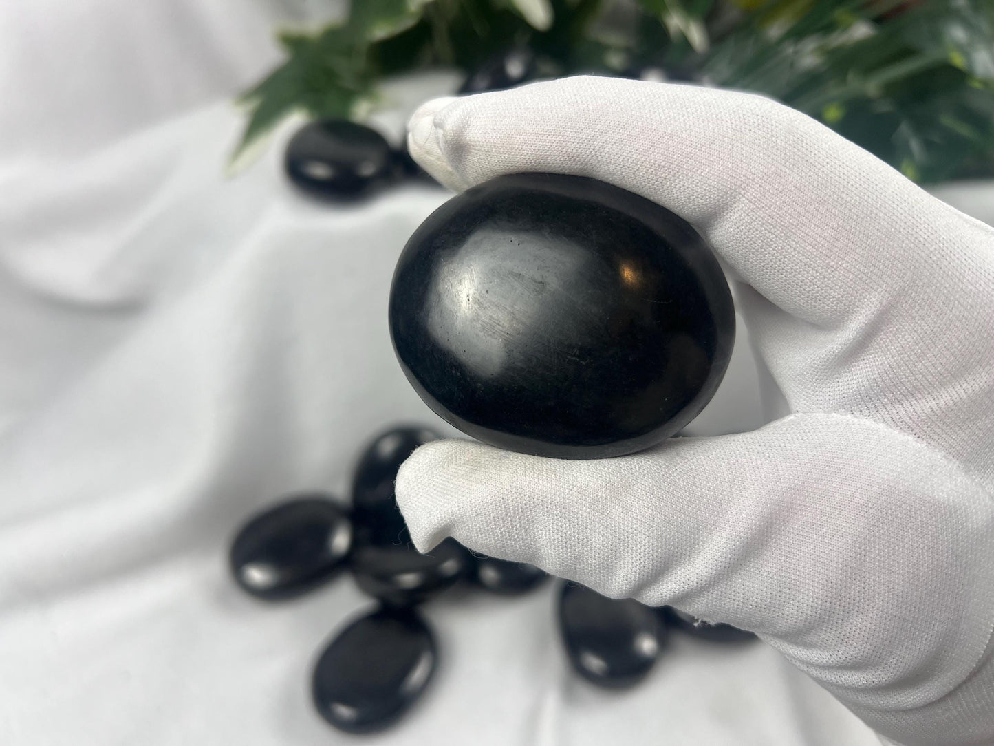Rare Shungite Palm Stones Crystals Untreated Anxiety Home Decor Wholesale minerals School Christmas Xmas Home Decor Craft