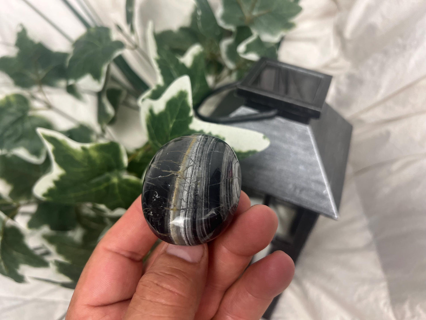 English Banded Agate Natural Palm Stone Smooth Polished Carved Crystal Distraction Home Decor Worry Stress Relief Anxiety Gift Xmas