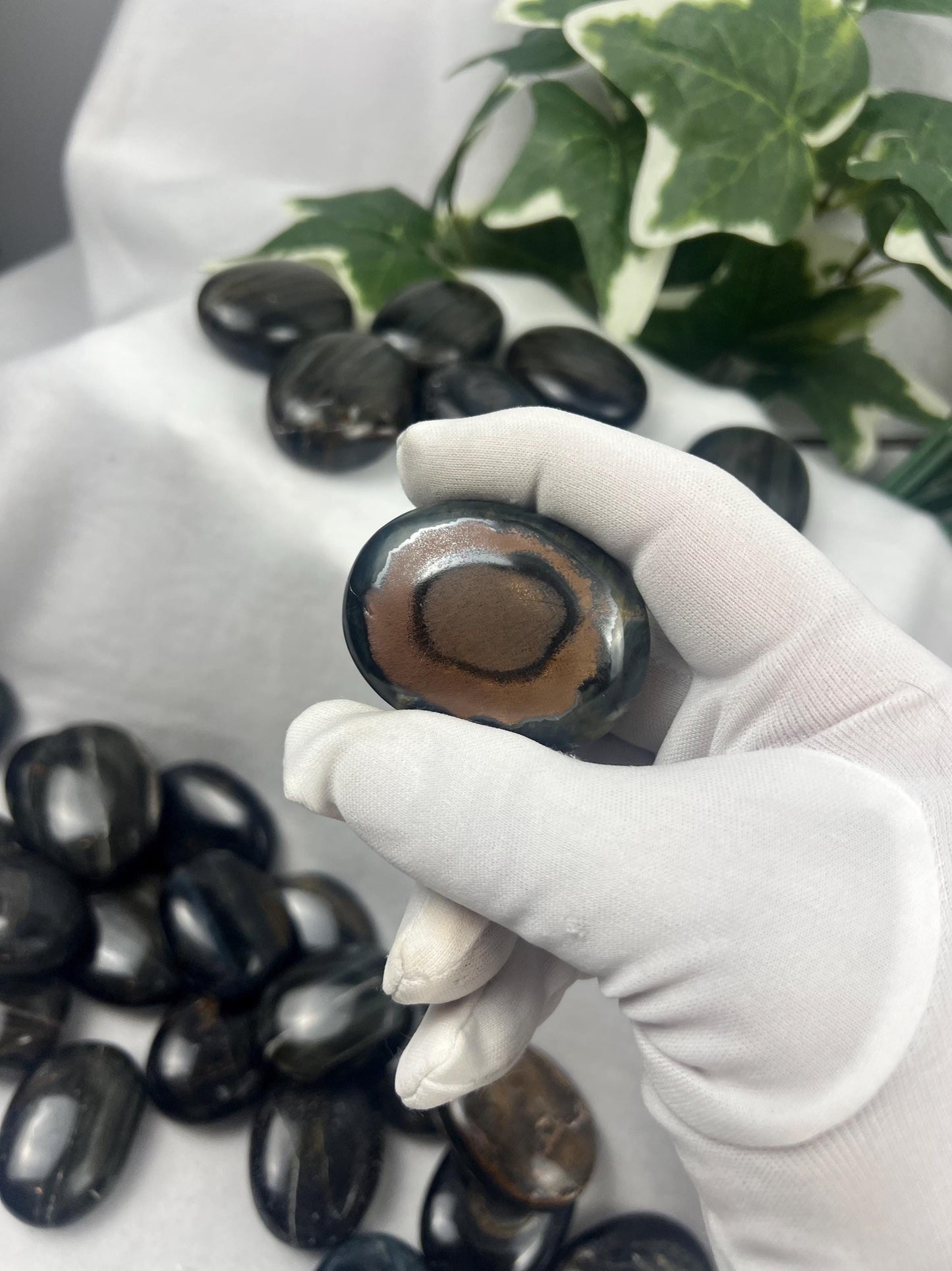 Australian Blue Cats Eye Palm Stone Smooth Polished Carved Crystal for Distraction Pocket Worry Anxiety Home Decor Gift Xmas Christmas