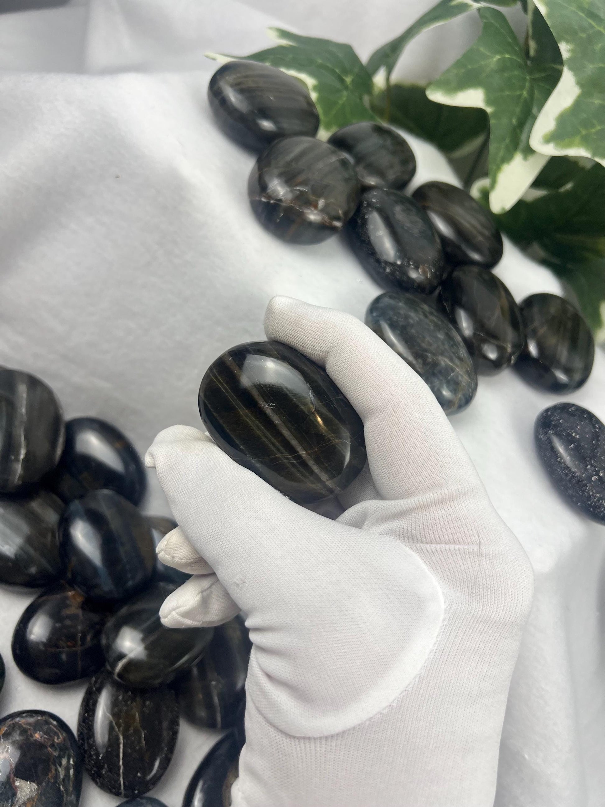 Australian Blue Cats Eye Palm Stone Smooth Polished Carved Crystal for Distraction Pocket Worry Anxiety Home Decor Gift Xmas Christmas