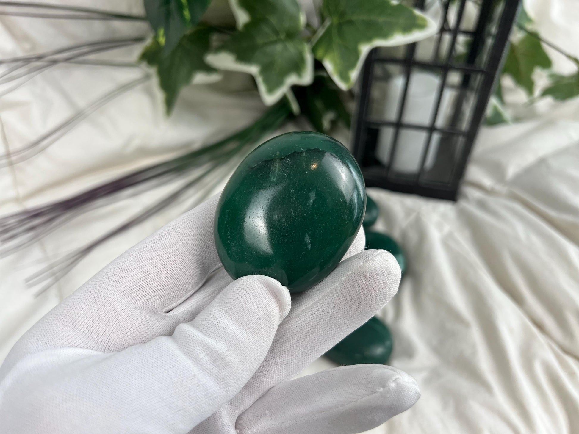 Emerald Green Jade Natural Palm Stone Smooth Polished Carved Crystal for Distraction Anxiety Christmas Holiday Decor Xmas Birthday Gift