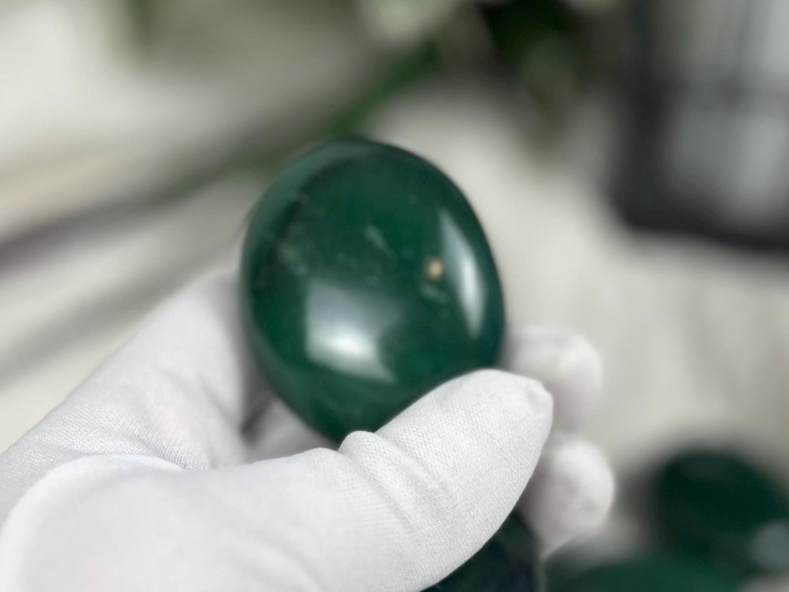Emerald Green Jade Natural Palm Stone Smooth Polished Carved Crystal for Distraction Anxiety Christmas Holiday Decor Xmas Birthday Gift