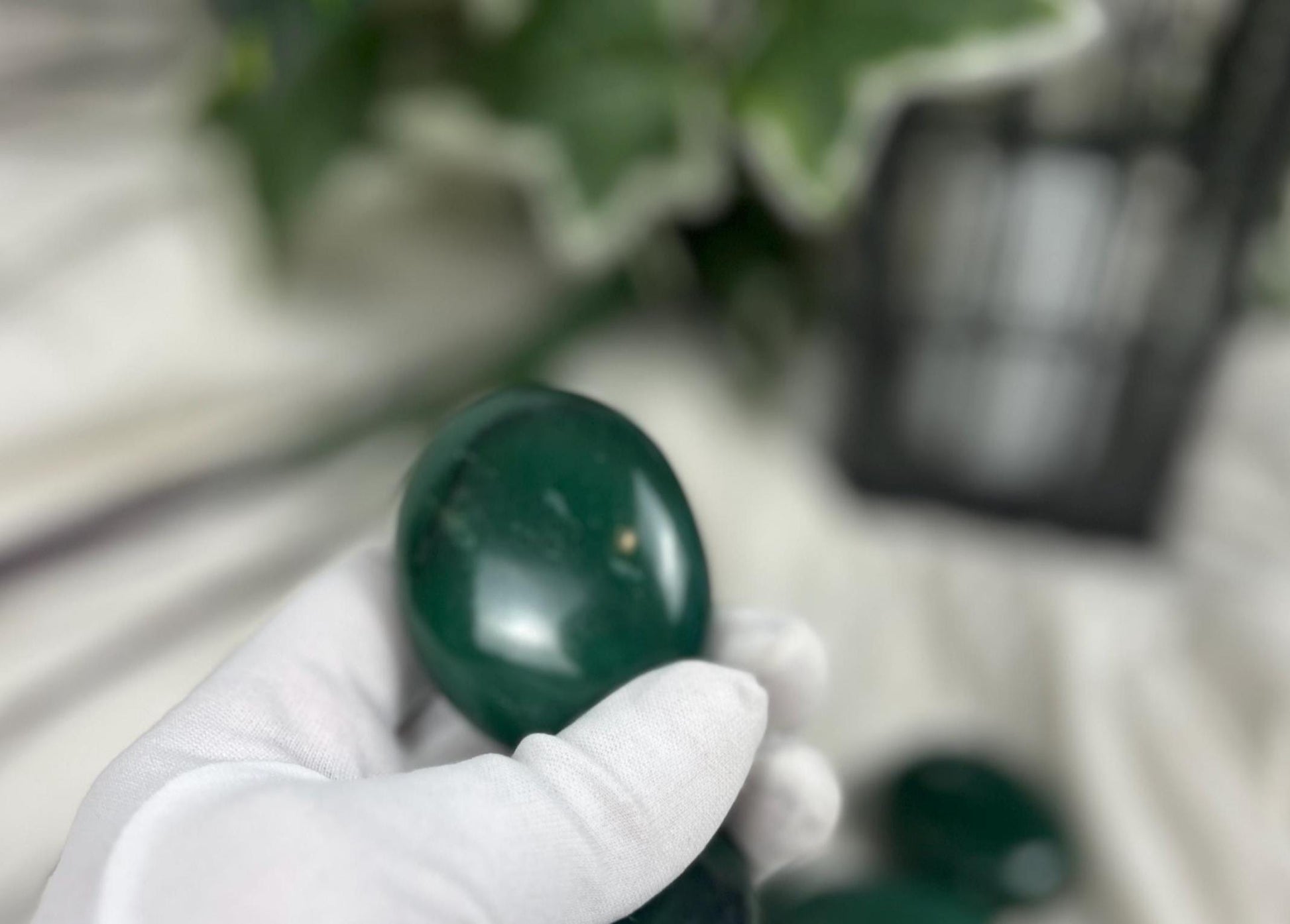 Emerald Green Jade Natural Palm Stone Smooth Polished Carved Crystal for Distraction Anxiety Christmas Holiday Decor Xmas Birthday Gift