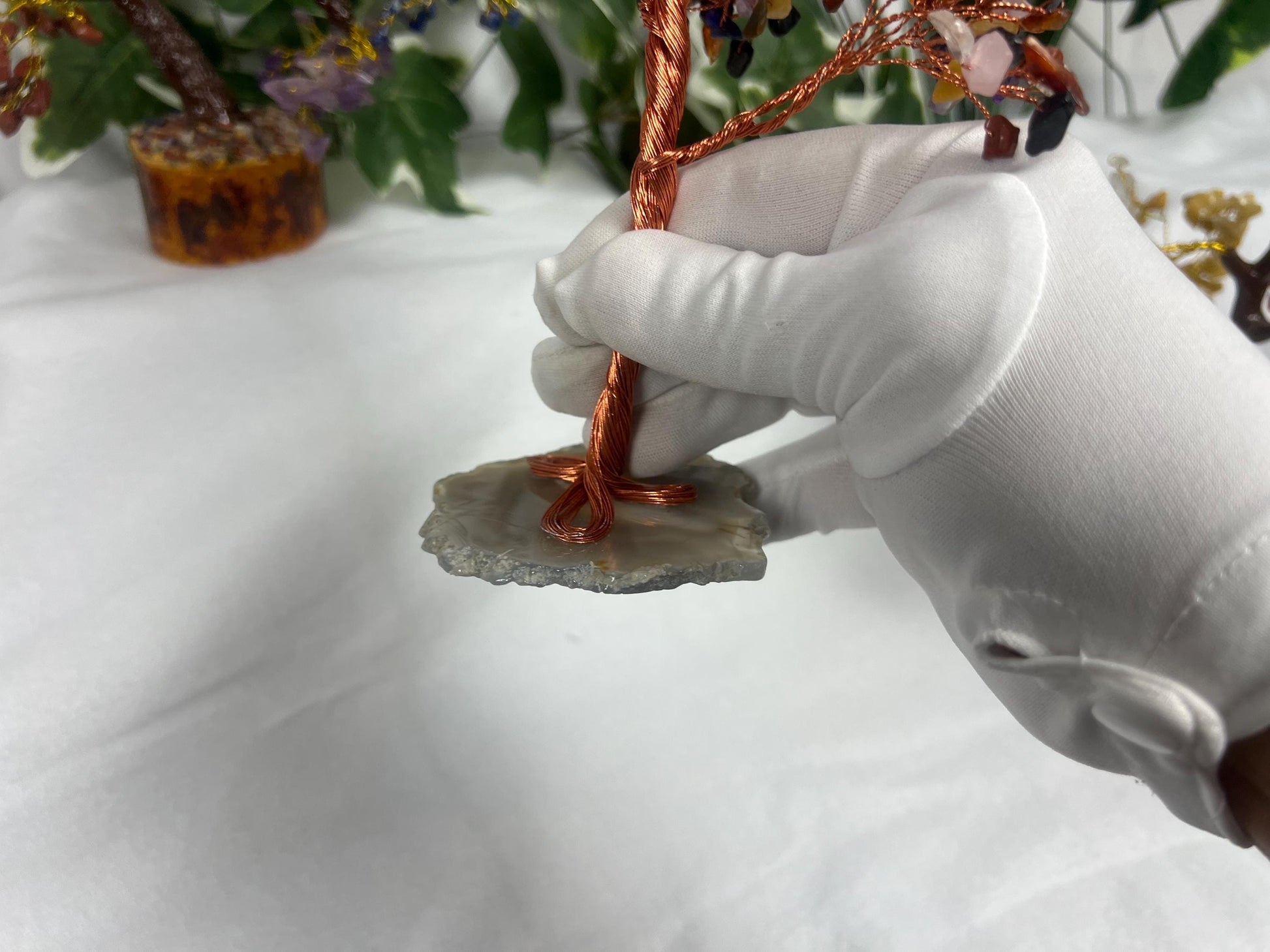 300 Crystal 7 Chakra Confetti Tree Resin Trunk Stone Chips Smooth Anxiety Polished Rock Tumbled Pocket Worry Palm Home Decor Xmas Natural