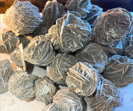 Desert Rose Quartz Raw Crystal Polished Carved Crystal for Distraction from Anxiety Worry Home Decor Holiday Xmas Meditation Birthday Crafts