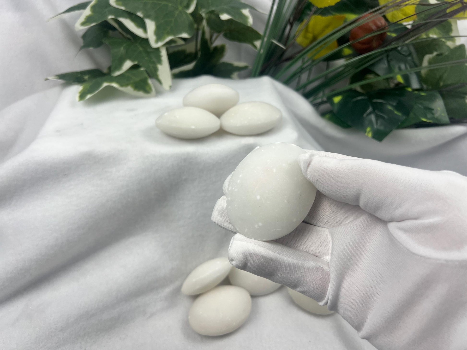Snow White Jade Natural Palm Stone Smooth Polished Carved Crystal for Distraction Anxiety Christmas Holiday Decor Xmas Birthday Gift Worry