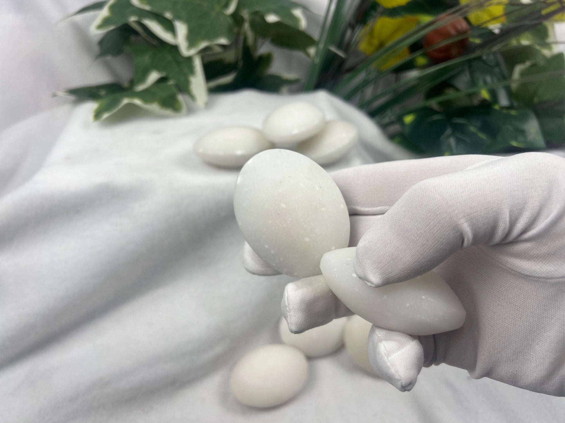 Snow White Jade Natural Palm Stone Smooth Polished Carved Crystal for Distraction Anxiety Christmas Holiday Decor Xmas Birthday Gift Worry