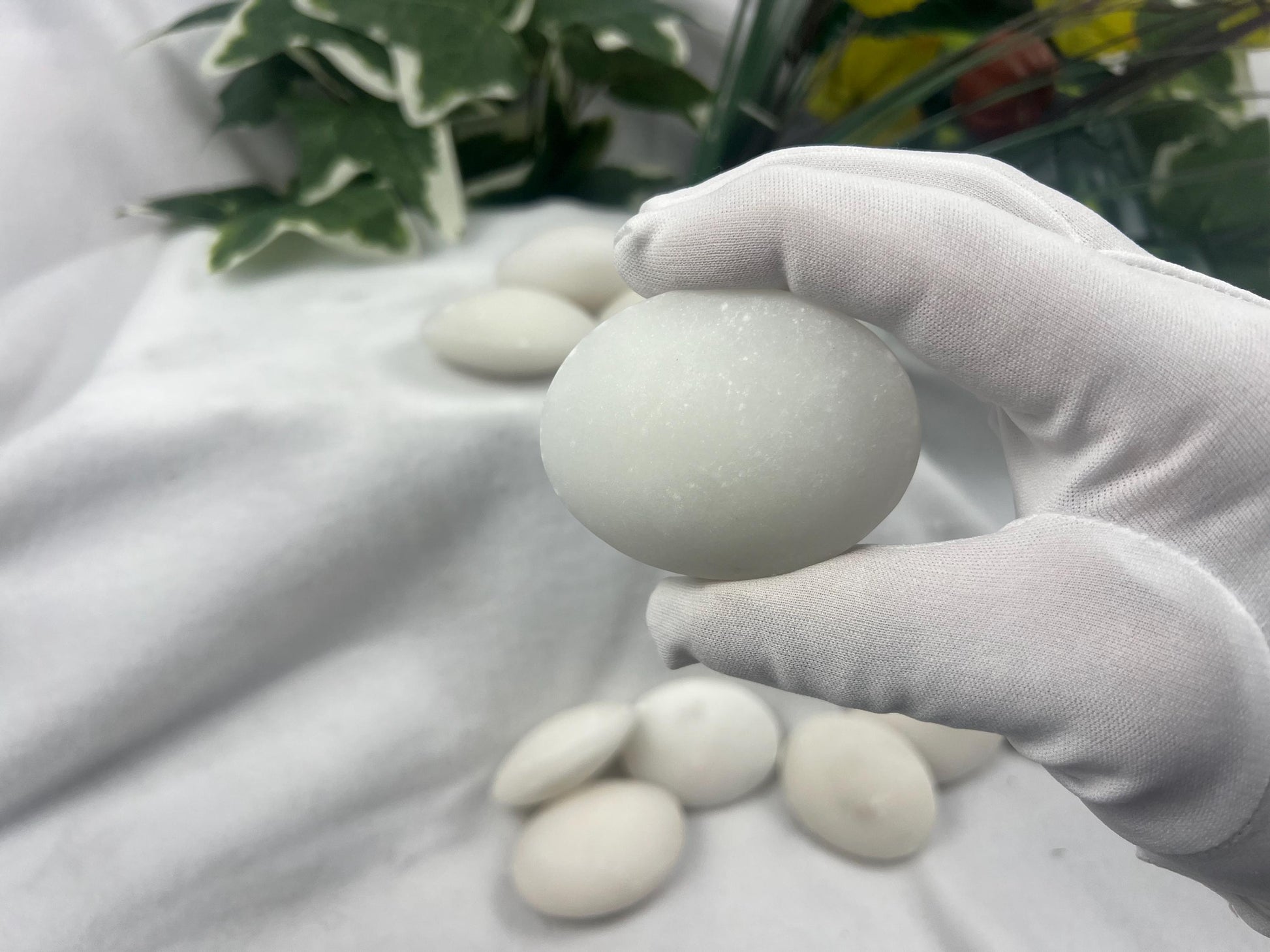 Snow White Jade Natural Palm Stone Smooth Polished Carved Crystal for Distraction Anxiety Christmas Holiday Decor Xmas Birthday Gift Worry