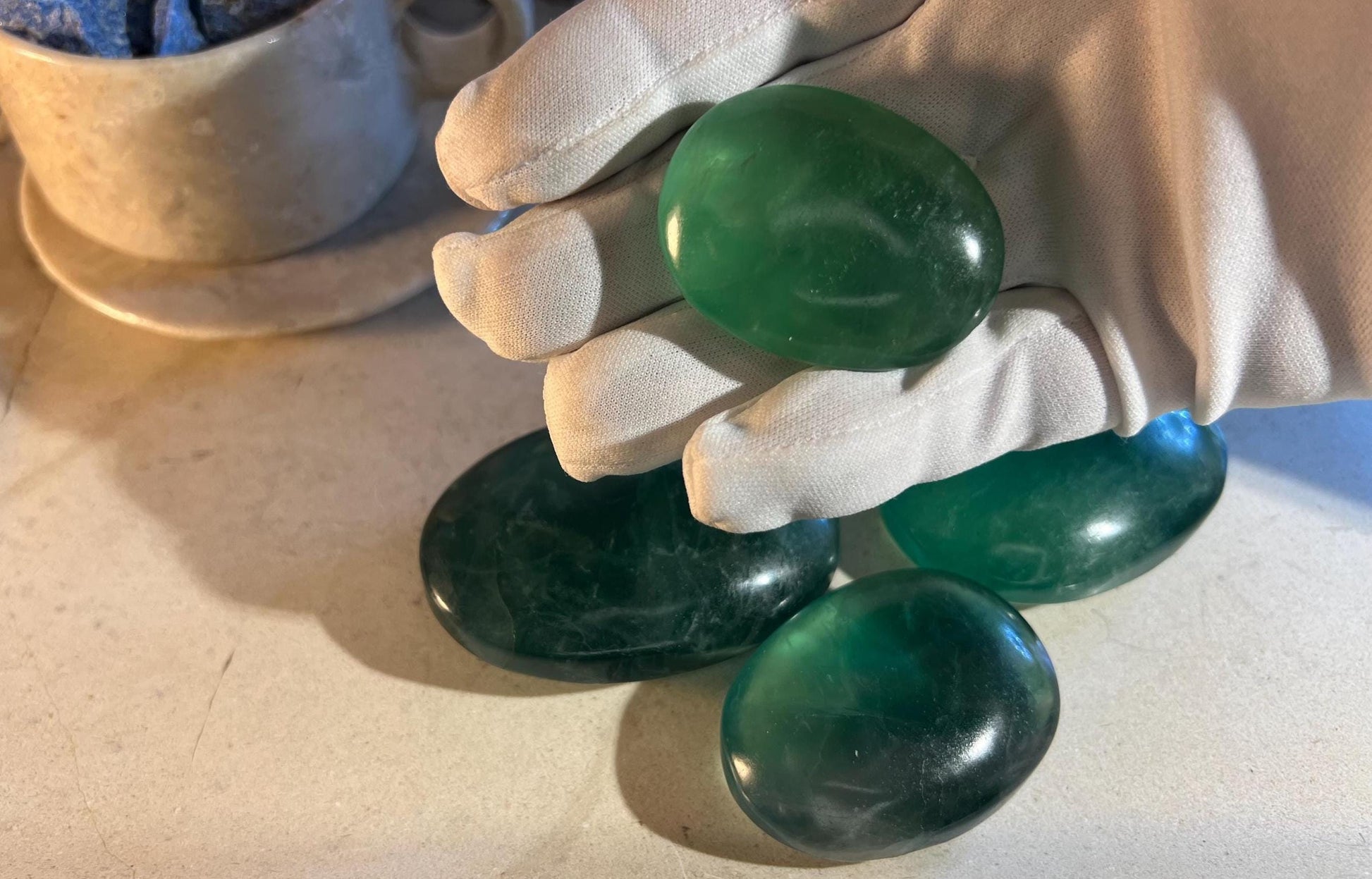 Green Fluorite Natural Palm Stone Smooth Polished Carved Crystal for Distraction Home Decor Worry Stress Relief Anxiety Christmas Xmas Gift