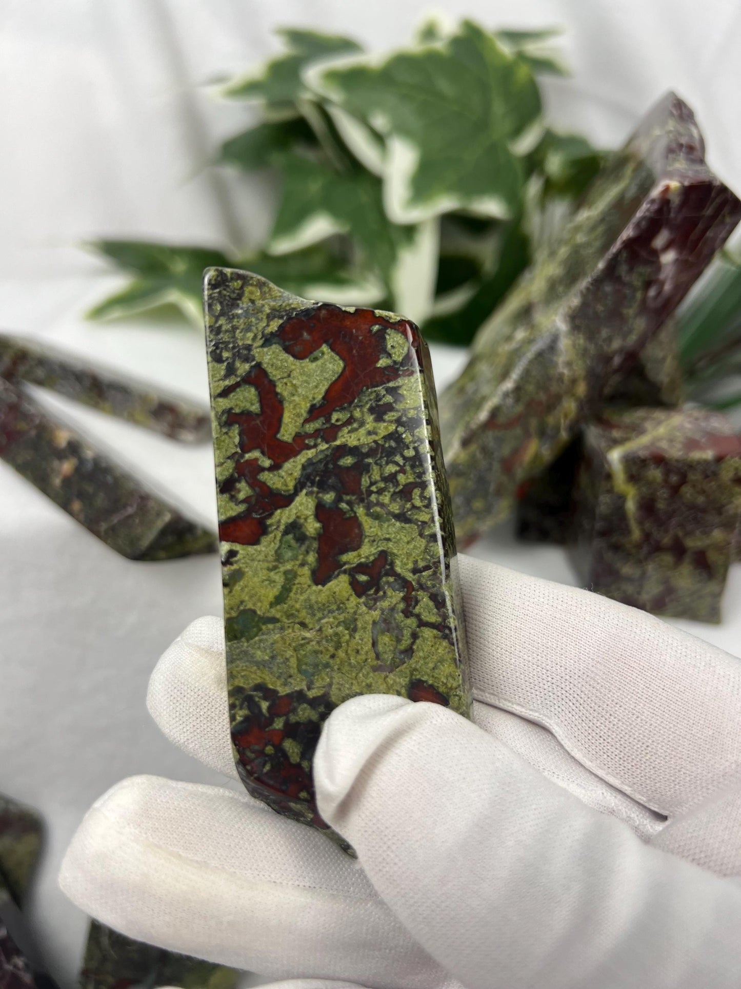 Khambhat Bloodstone Natural Palm Stone Smooth Polished Carved Crystal for Distraction from Anxiety or Worry Home Decor Holiday Home Decor