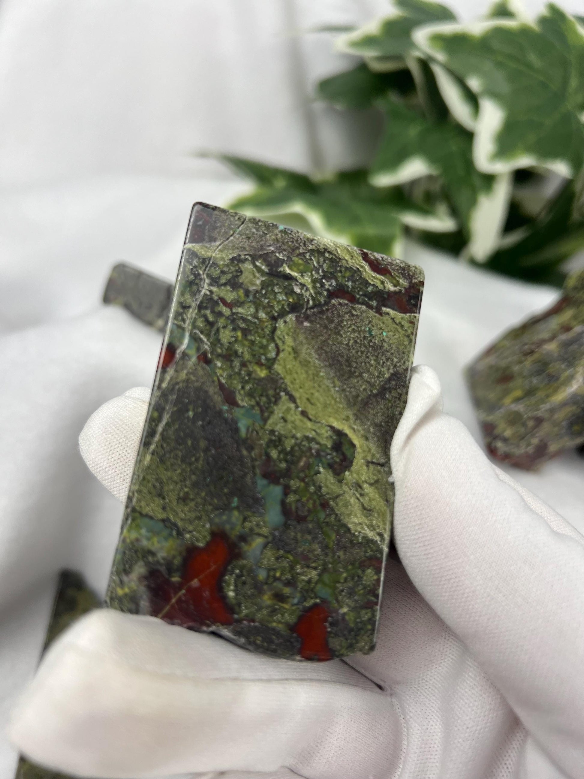 Khambhat Bloodstone Natural Palm Stone Smooth Polished Carved Crystal for Distraction from Anxiety or Worry Home Decor Holiday Home Decor
