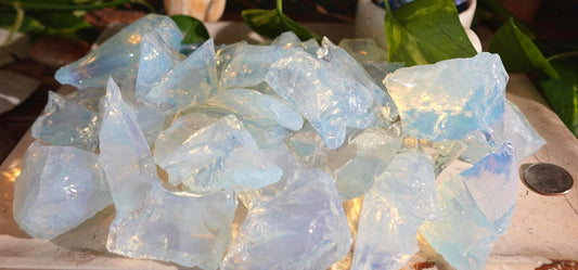 Raw Cut Clear Opalite High Frequency Crystals Untreated Anxiety Home Decor Wholesale minerals School Christmas Xmas Home Decor Craft
