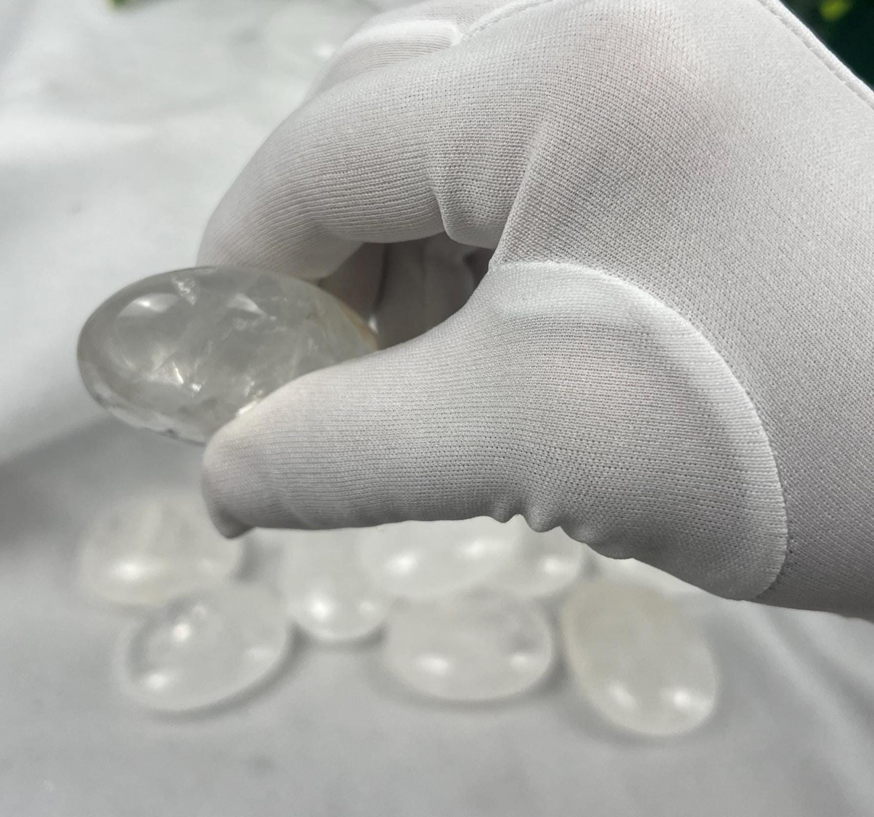 Indian Clear Quartz Natural Palm Stone Smooth Polished Carved Crystal for Distraction Worry Anxiety Home Decor Meditation Christmas Gift