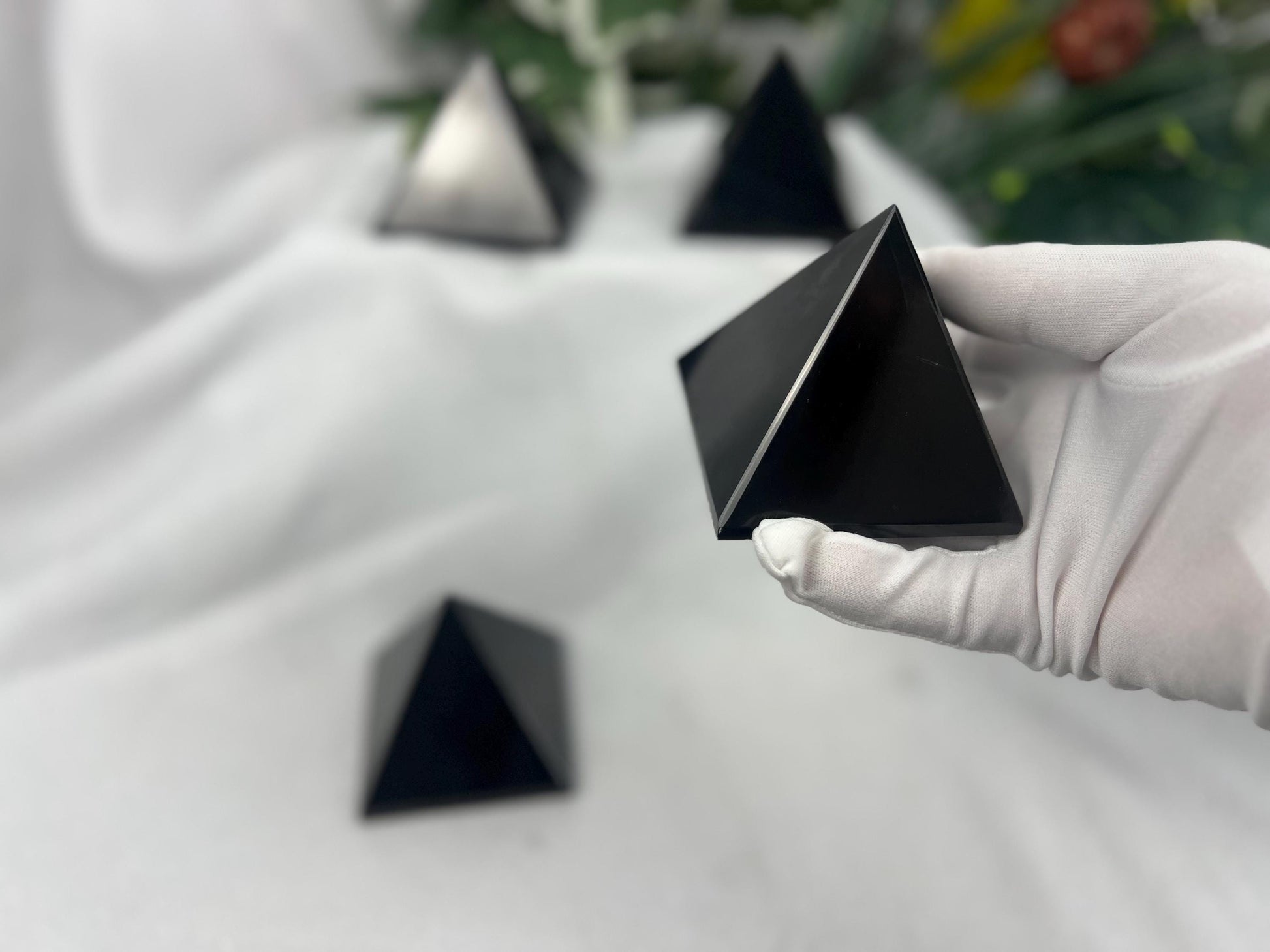 Gujarat Agate Natural Pyramid Smooth Polished Carved Crystal Worry Anxiety Distraction Meditation Christmas Xmas Gift Decor Focus Worry