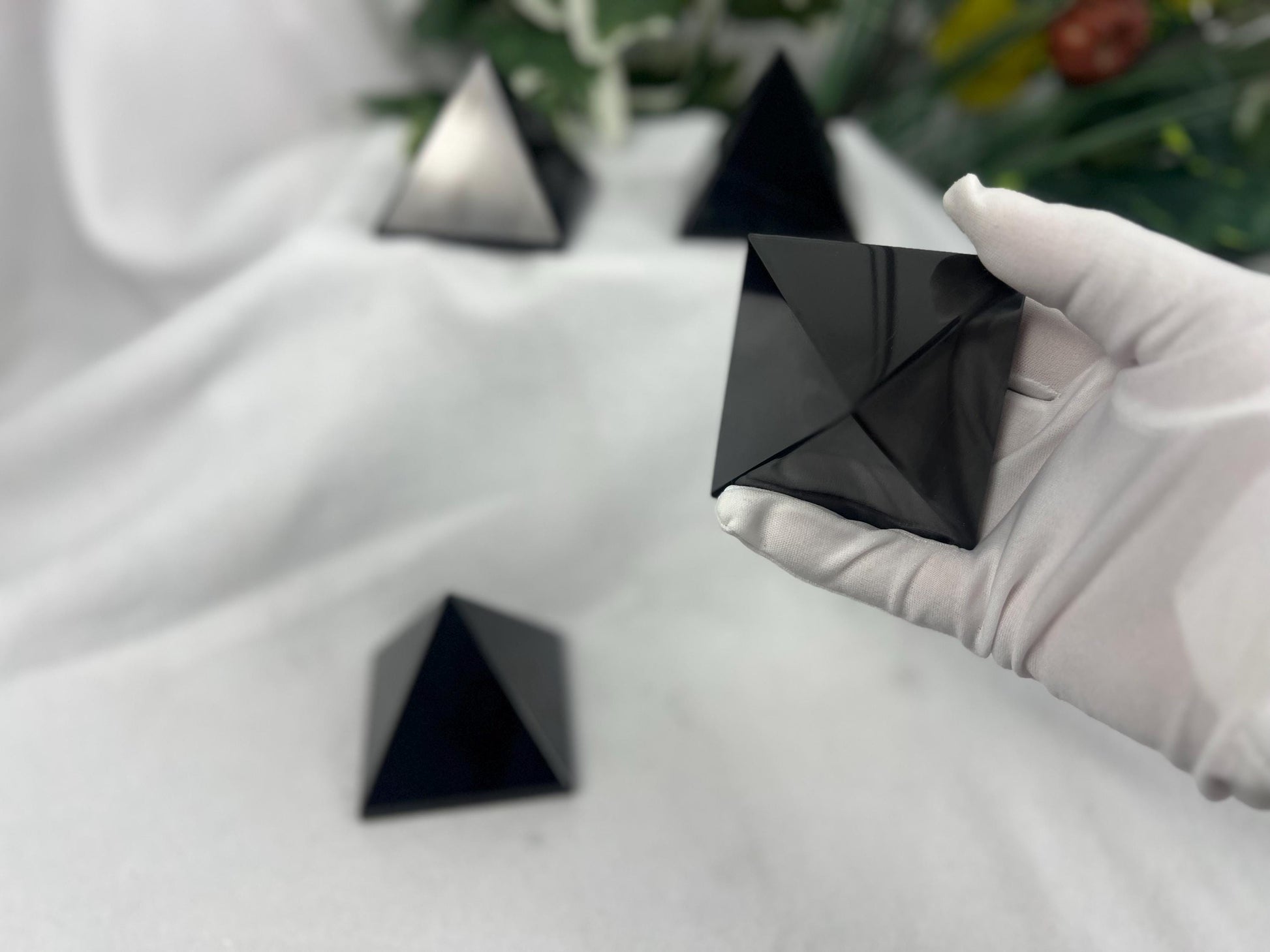 Gujarat Agate Natural Pyramid Smooth Polished Carved Crystal Worry Anxiety Distraction Meditation Christmas Xmas Gift Decor Focus Worry