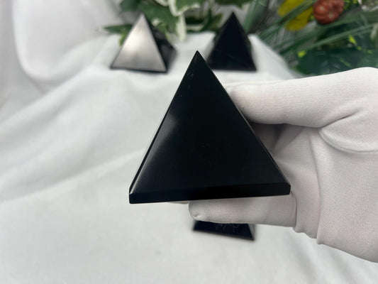 Gujarat Agate Natural Pyramid Smooth Polished Carved Crystal Worry Anxiety Distraction Meditation Christmas Xmas Gift Decor Focus Worry