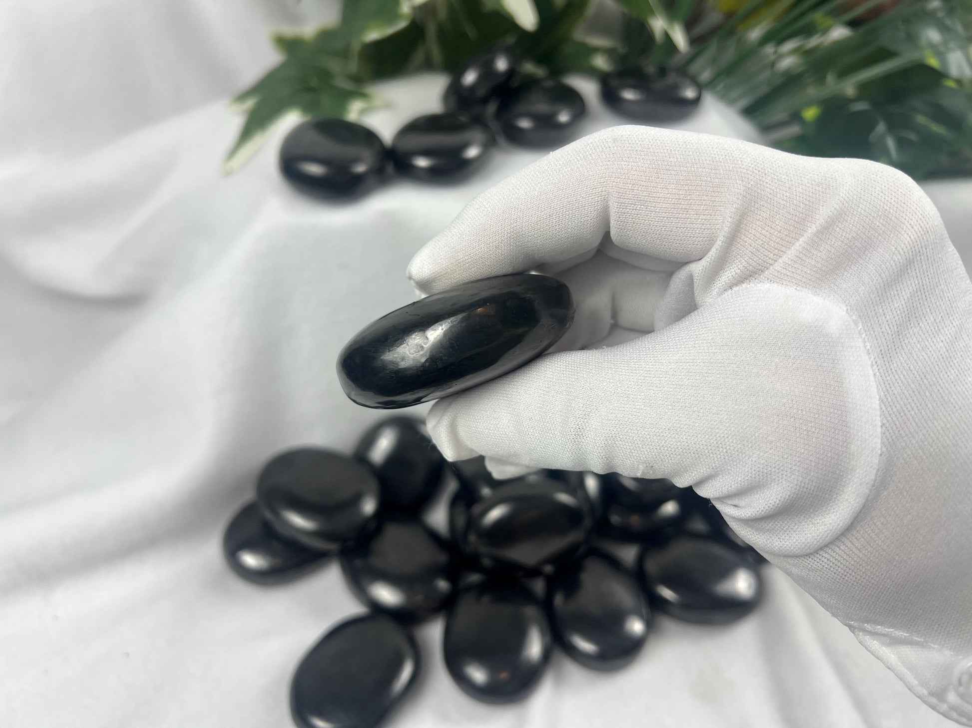 Rare Shungite Palm Stones Crystals Untreated Anxiety Home Decor Wholesale minerals School Christmas Xmas Home Decor Craft