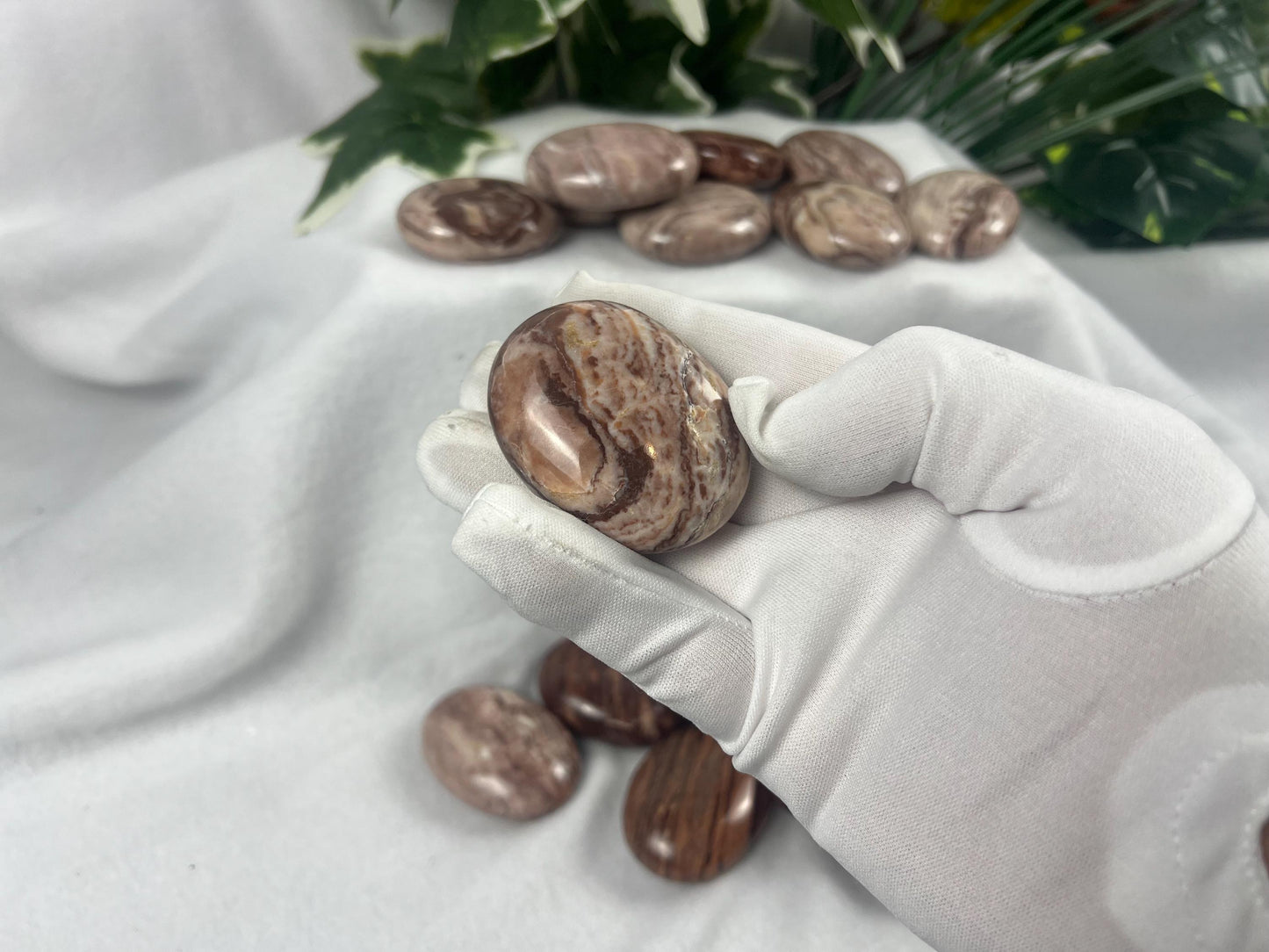 American Volcanic Chocolate Jasper Natural Palm Stone Smooth Polished Carved Crystal for Distraction Home Decor Christmas Home Decor Anxiety