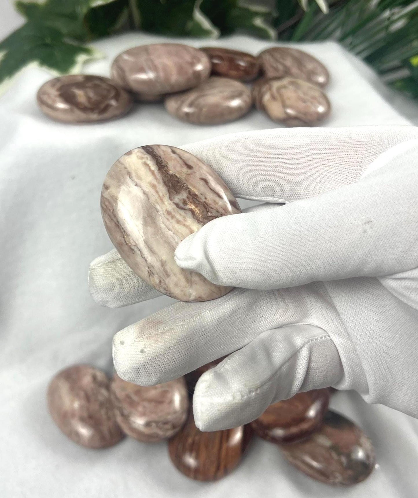 American Volcanic Chocolate Jasper Natural Palm Stone Smooth Polished Carved Crystal for Distraction Home Decor Christmas Home Decor Anxiety