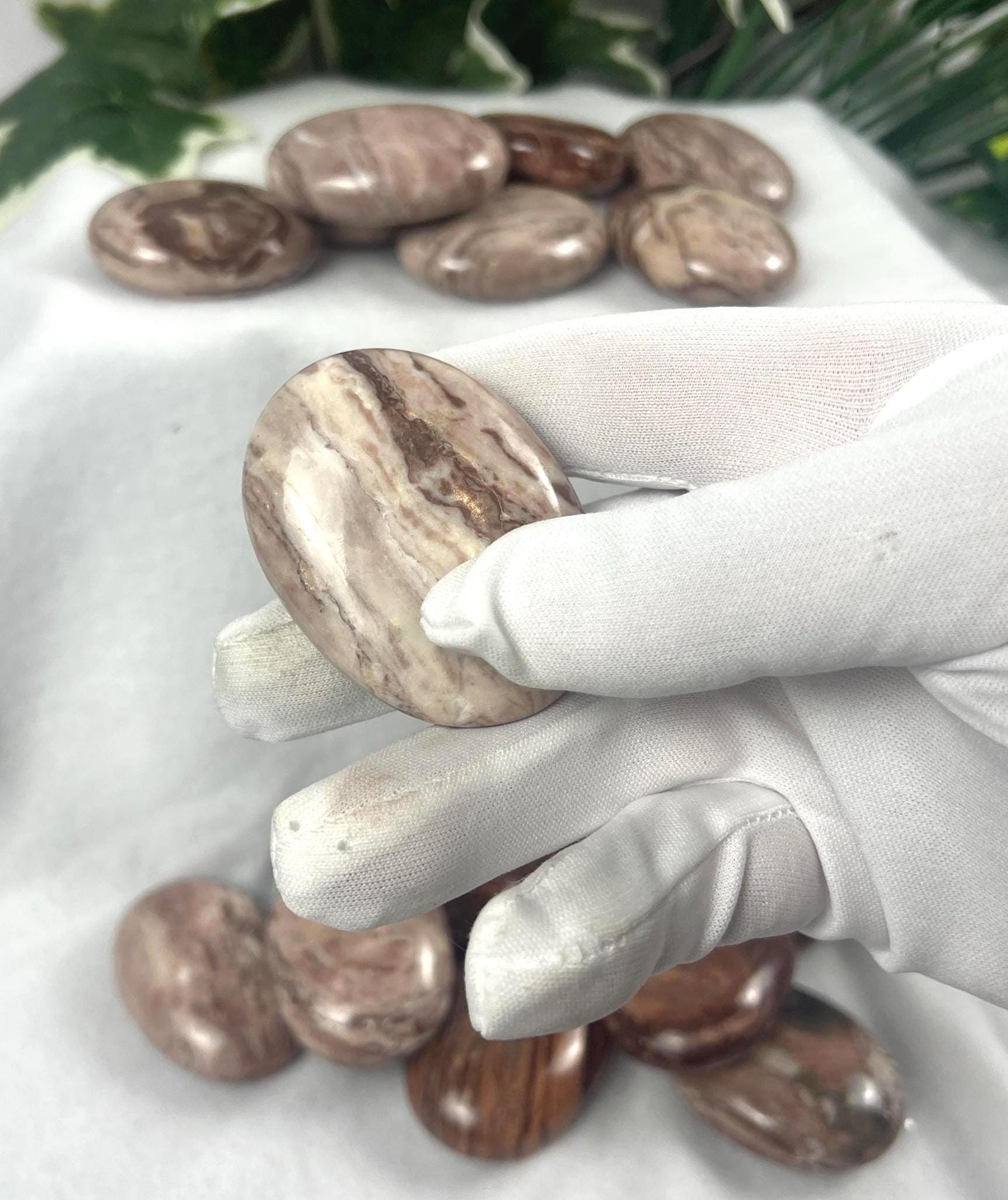 American Volcanic Chocolate Jasper Natural Palm Stone Smooth Polished Carved Crystal for Distraction Home Decor Christmas Home Decor Anxiety