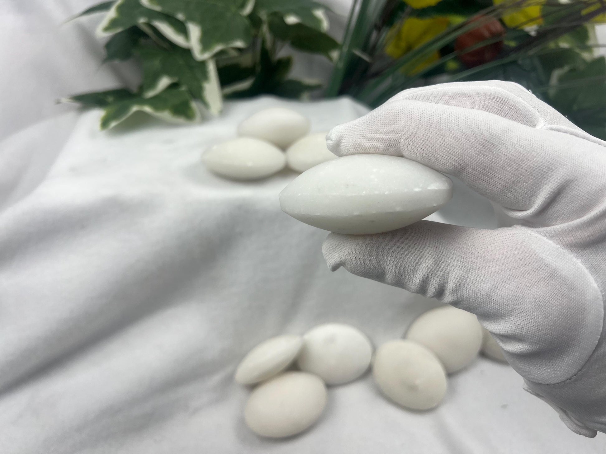 Snow White Jade Natural Palm Stone Smooth Polished Carved Crystal for Distraction Anxiety Christmas Holiday Decor Xmas Birthday Gift Worry