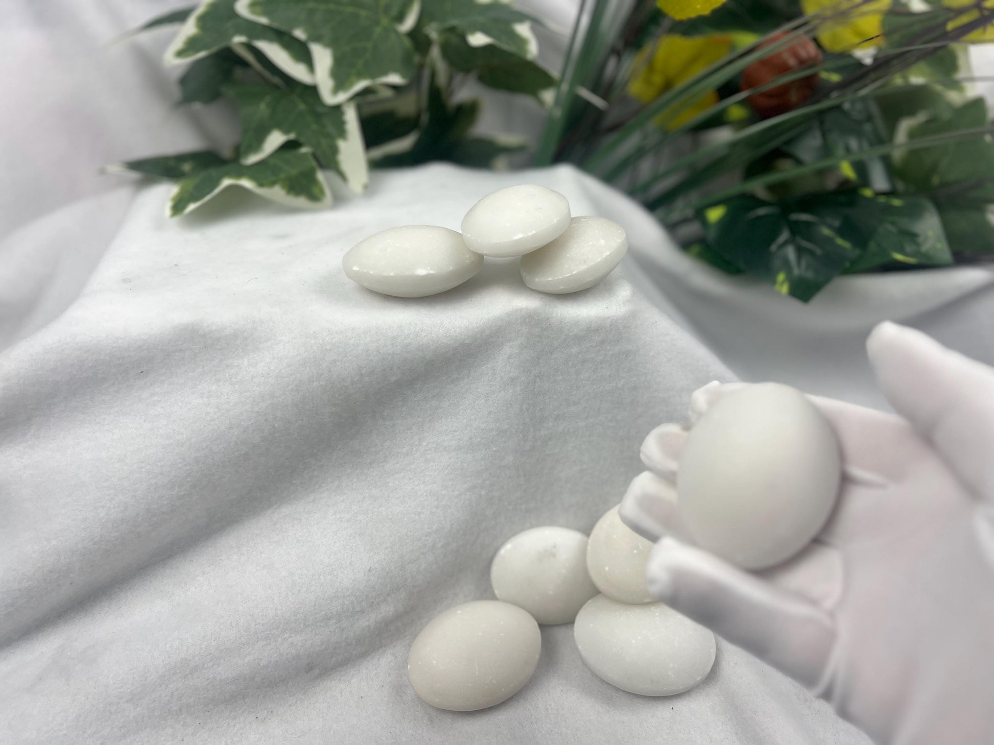 Snow White Jade Natural Palm Stone Smooth Polished Carved Crystal for Distraction Anxiety Christmas Holiday Decor Xmas Birthday Gift Worry