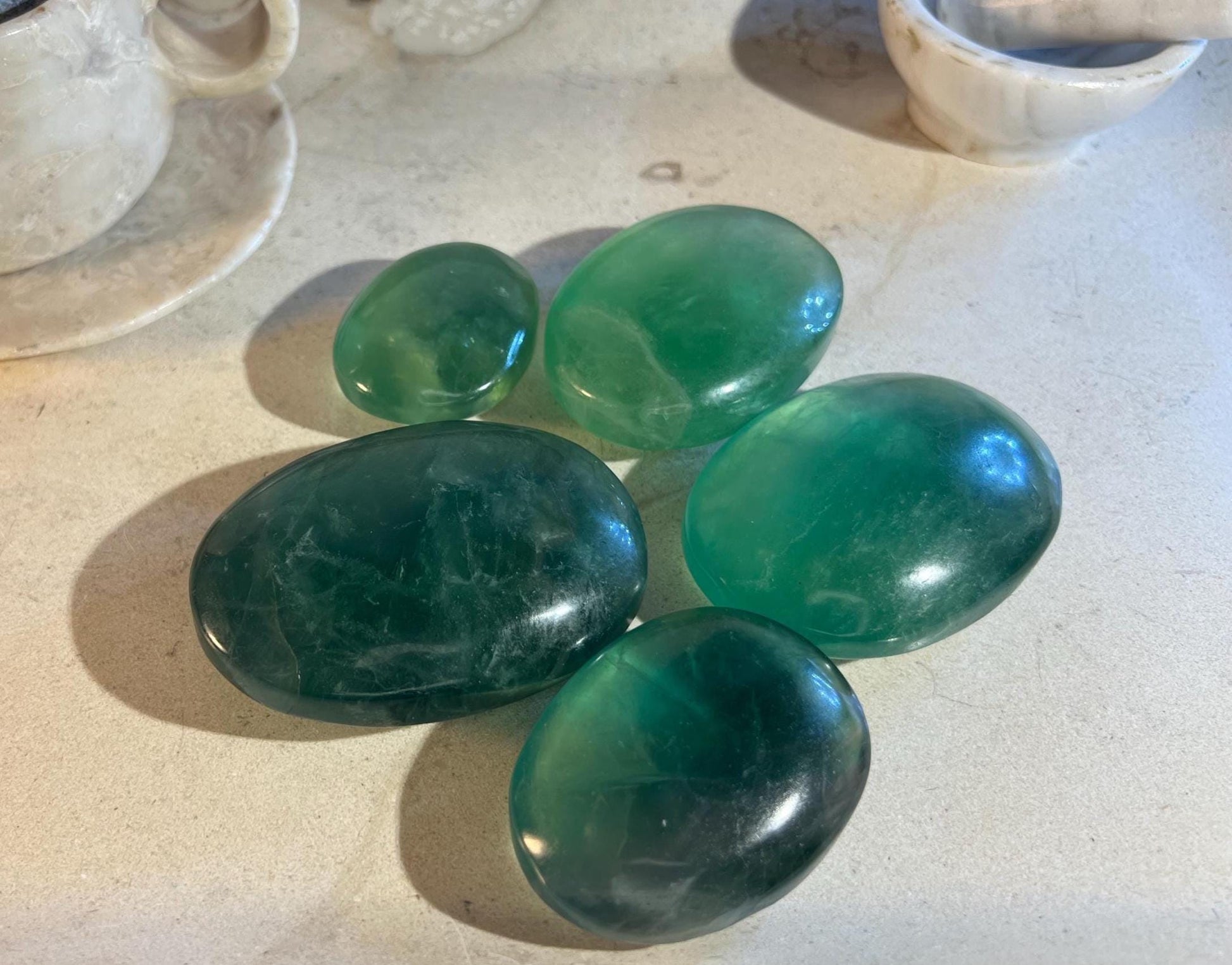 Green Fluorite Natural Palm Stone Smooth Polished Carved Crystal for Distraction Home Decor Worry Stress Relief Anxiety Christmas Xmas Gift