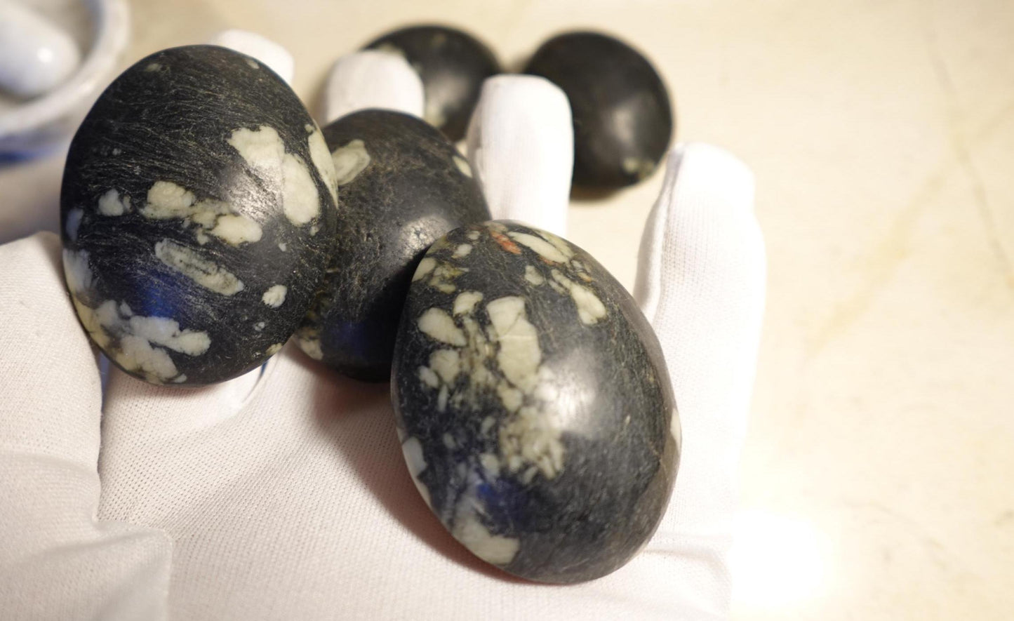 Peony Jade Natural Palm Stone Smooth Polished Carved Crystal Distraction Pocket Worry Anxiety Home Decor Gift Xmas Christmas Chrysanthemum