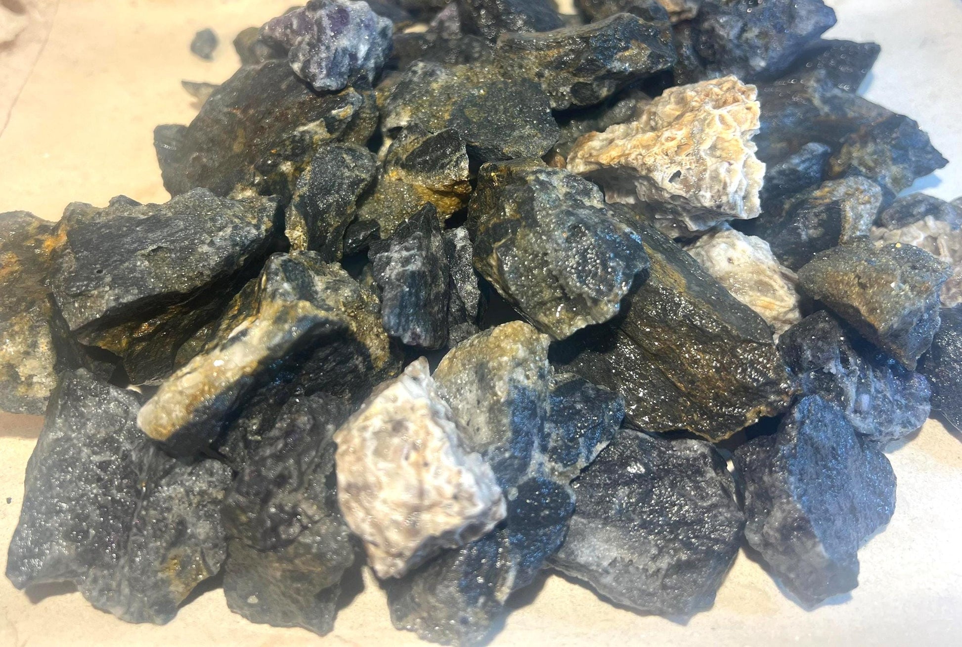 Raw Rock Sphalerite Stones Crystals Untreated Anxiety Home Decor Wholesale minerals School Christmas Xmas Home Decor Craft School Project