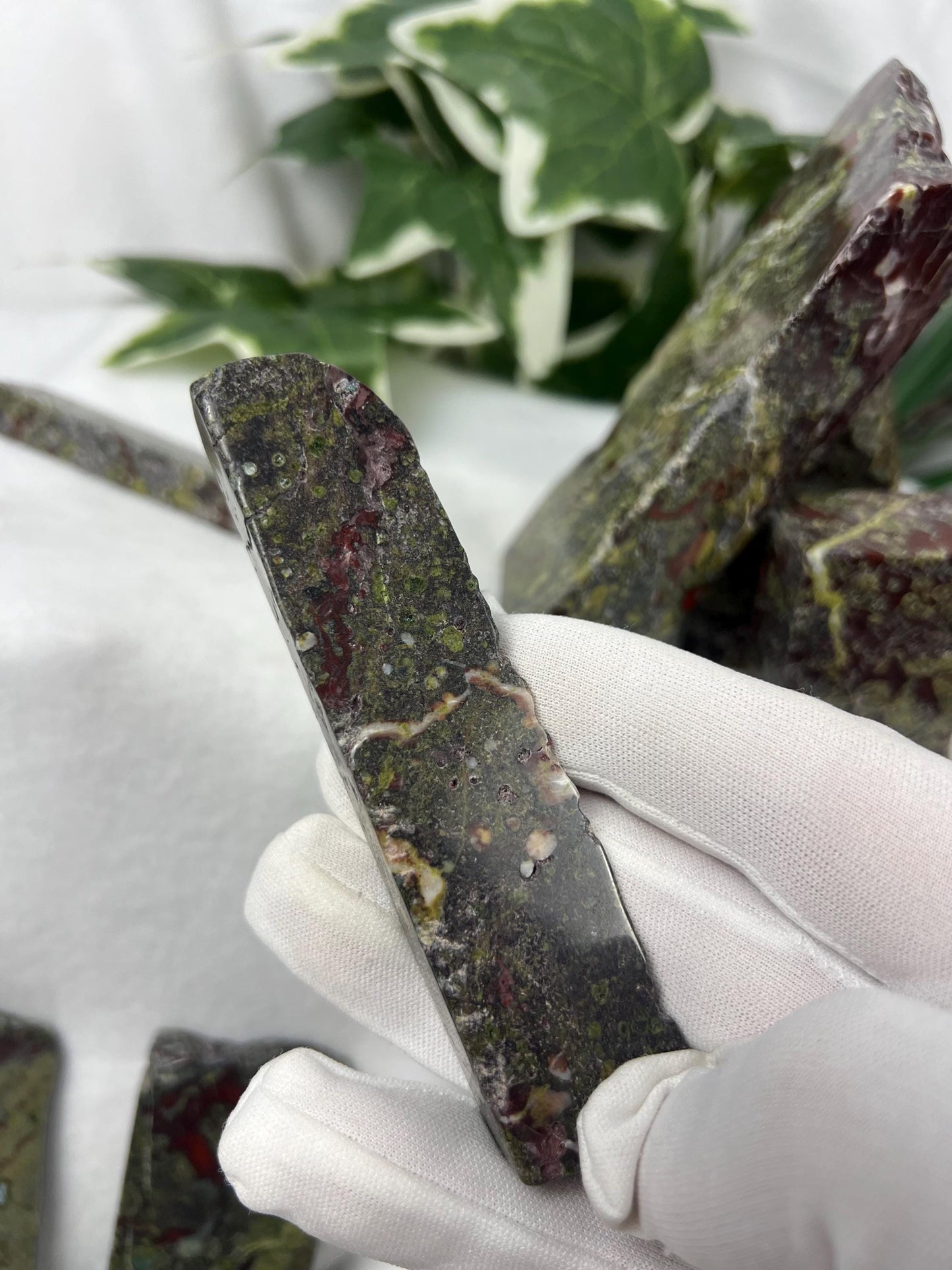 Khambhat Bloodstone Natural Palm Stone Smooth Polished Carved Crystal for Distraction from Anxiety or Worry Home Decor Holiday Home Decor